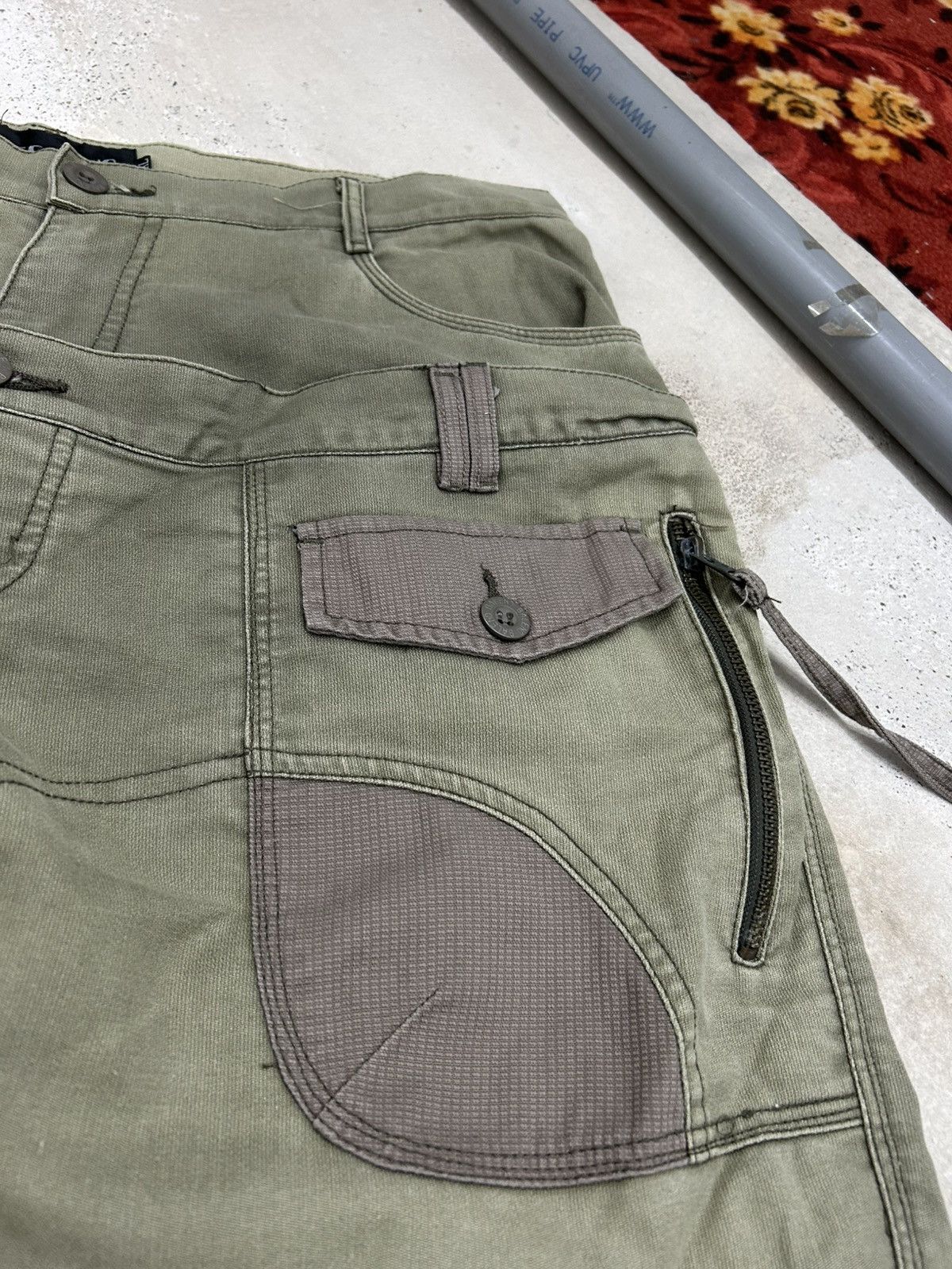 20471120 × GOSTAR DE FUGA × Japanese Brand Techno Japan Double Waist Baggy Cargo Parachute Faded Green Size US 35 - 11 Thumbnail