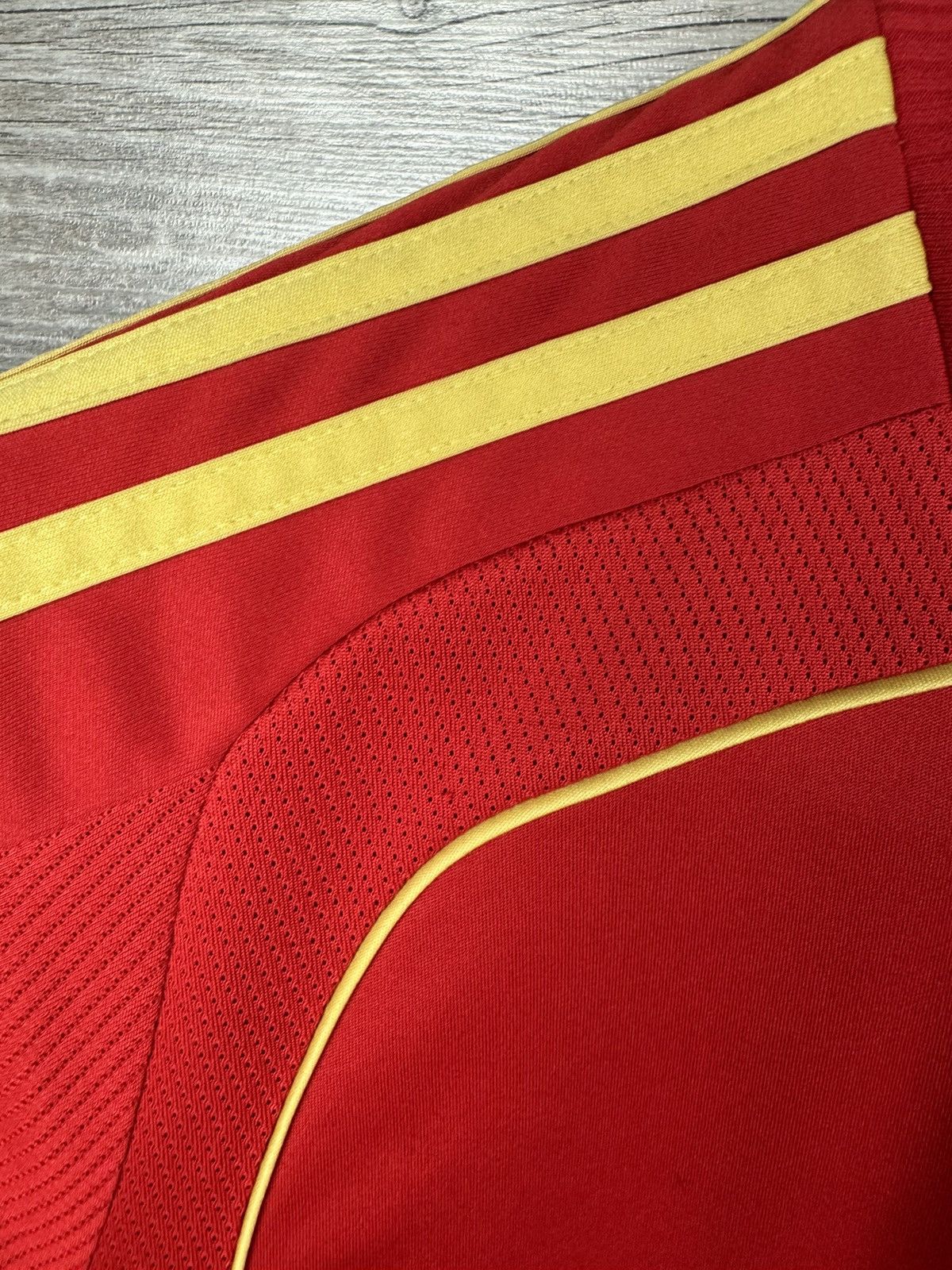 Adidas Football 2007 Vintage adidas Spain soccer jersey size XS Size US XS / EU 42 / 0 - 13 Thumbnail