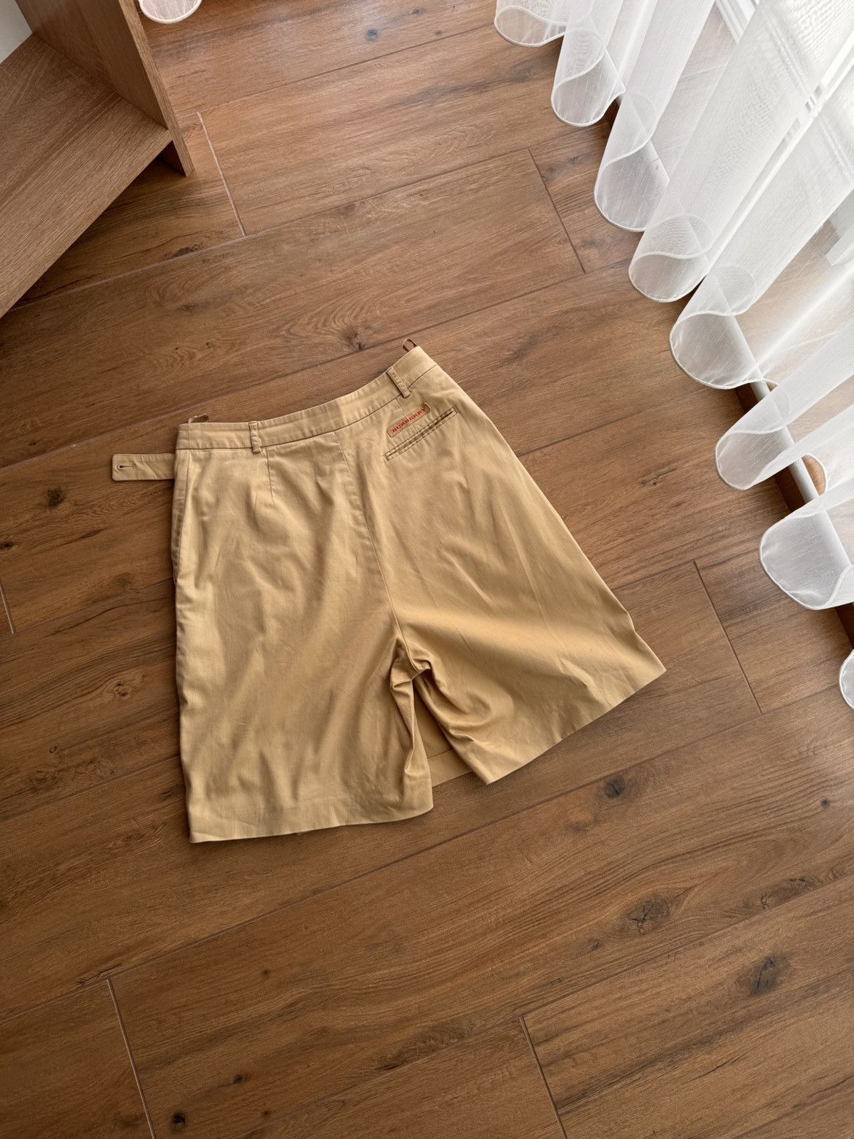 Burberry × Vintage Vintage Burberry Golf Nova Check Luxury Beige Skirt/Shorts Size 28" / US 6 / IT 42 - 11 Thumbnail