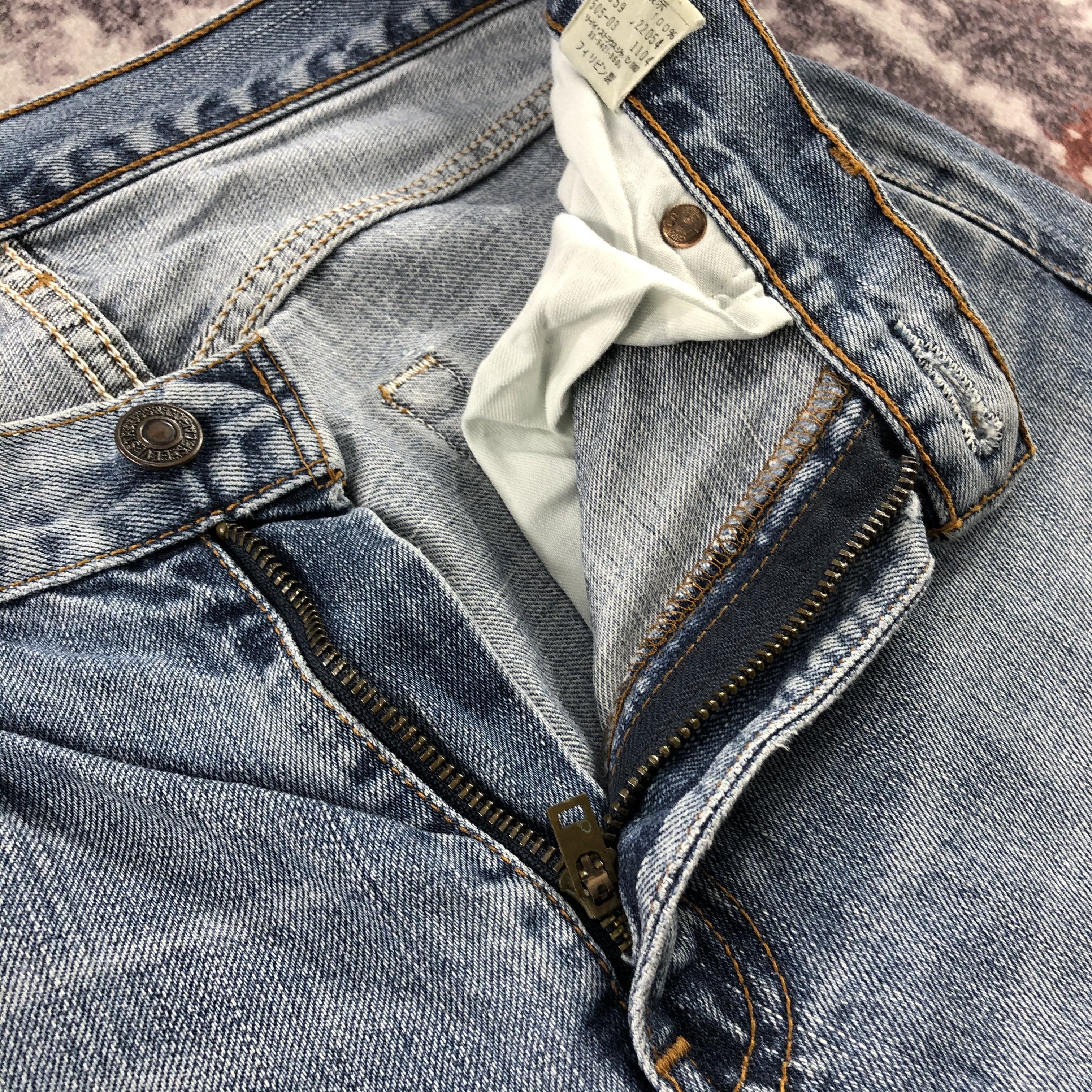 Levi's × Vintage 90s Vintage Light Wash Levis Jeans-JM2751 Size US 30 / EU 46 - 12 Thumbnail