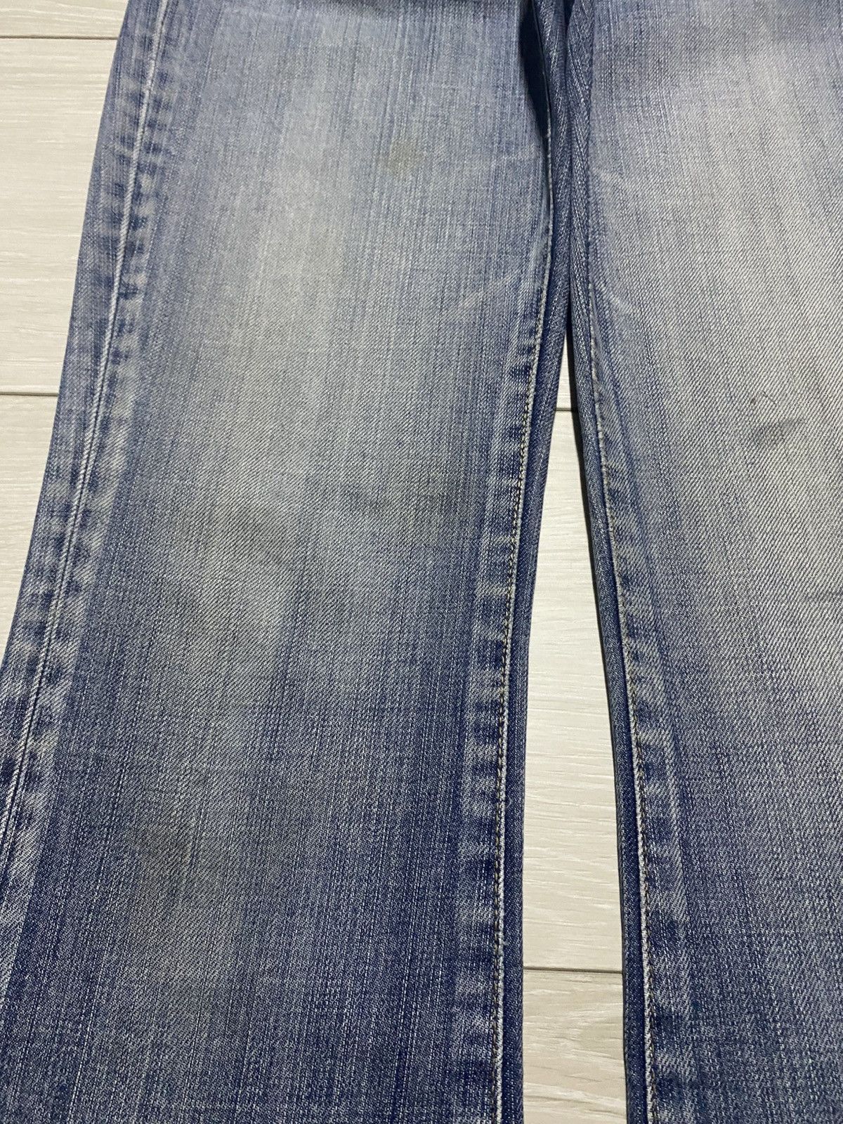 Burberry Vintage Burberry Blue Label Faded Wash Flare Woman Jeans Size US 28 / EU 44 - 7 Thumbnail