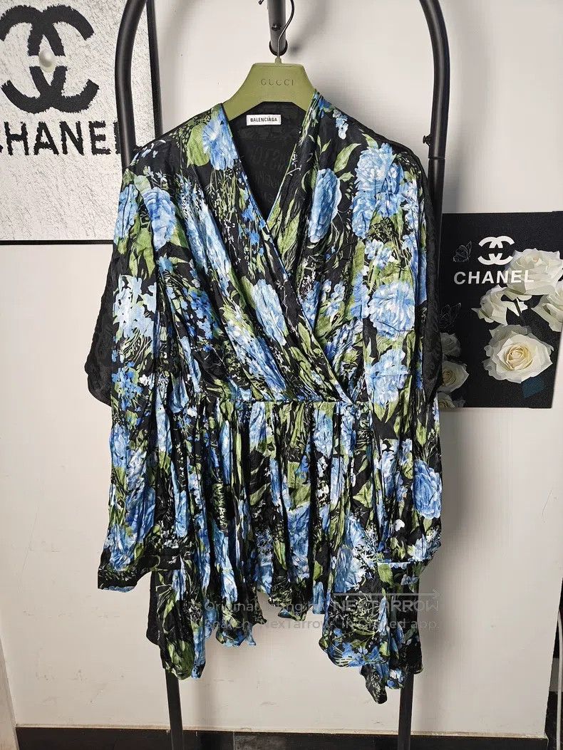 Balenciaga Balenciaga Dress Size XS / US 0-2 / IT 36-38 - 1 Thumbnail