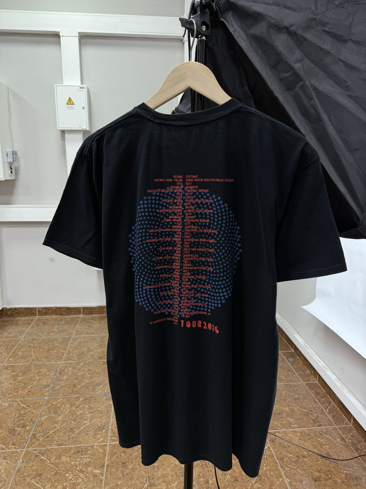 The Cure 🇬🇧 2016 The Cure European Tour T-Shirt Robert Smith Post Punk Size US XL / EU 56 / 4 - 2 Thumbnail