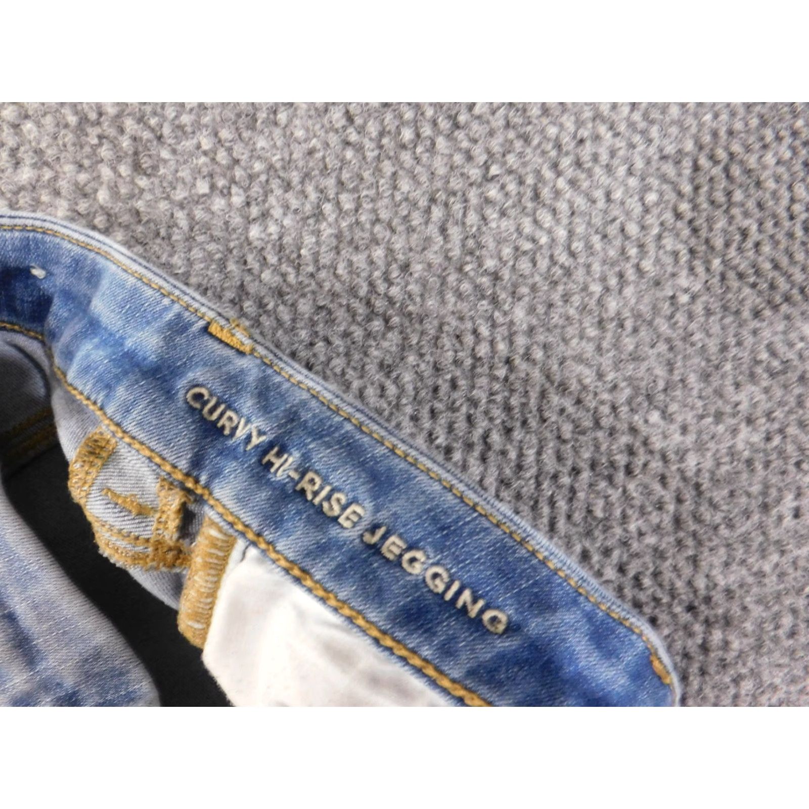 American Eagle Outfitters American Eagle Outfitters Jeans Womens 4 Jegging Distressed Blue High Rise Dark Wash - 28 Inseam Slim, Regular Fit, Denim, Zip - Mens? No, Women. Size 27" / US 4 / IT 40 - 6 Thumbnail