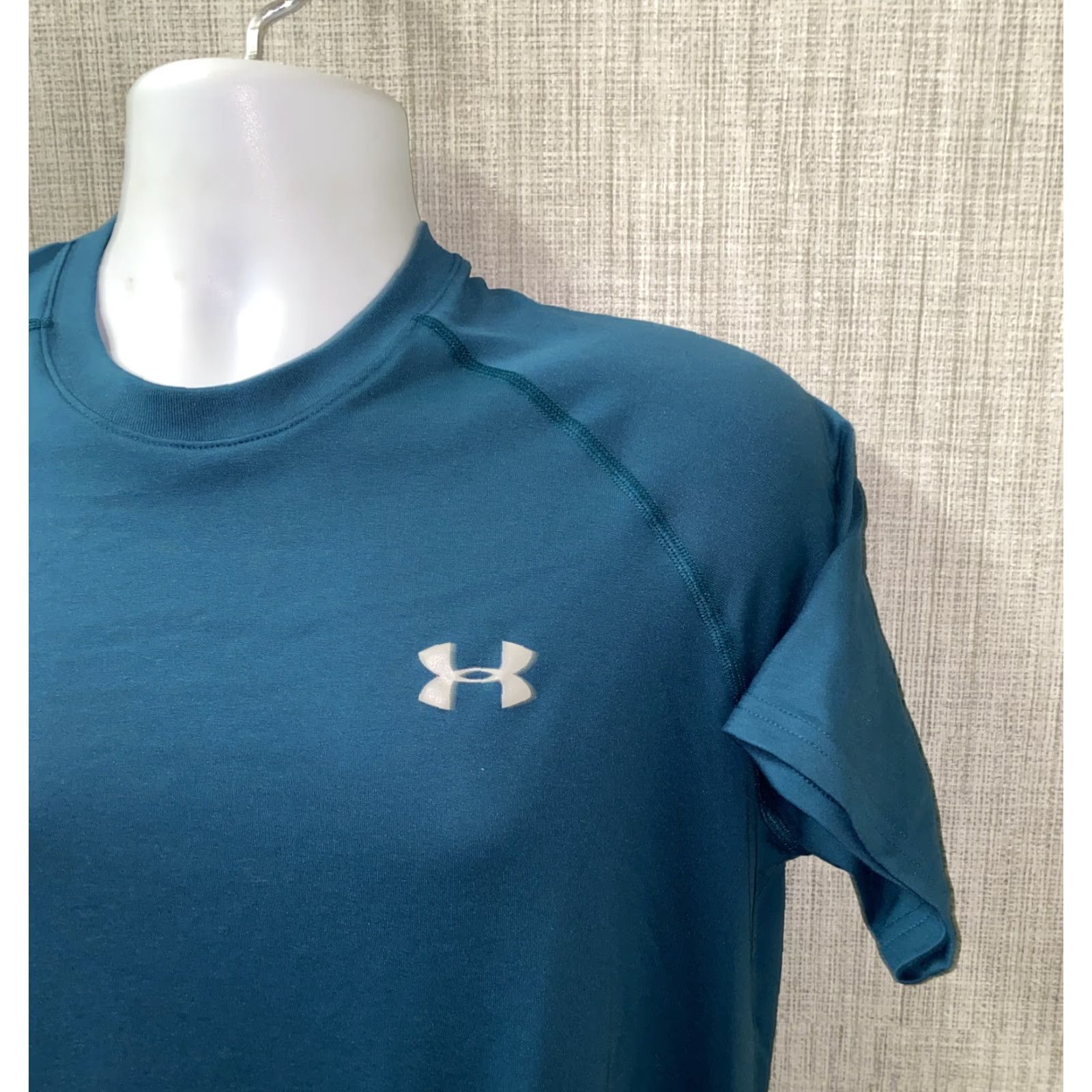 Under Armour Under Armour Mens Short Sleeve T-Shirt Size M Athletic Activewear Blue Solid HeatGear Pullover Tee Size US M / EU 48-50 / 2 - 2 Thumbnail