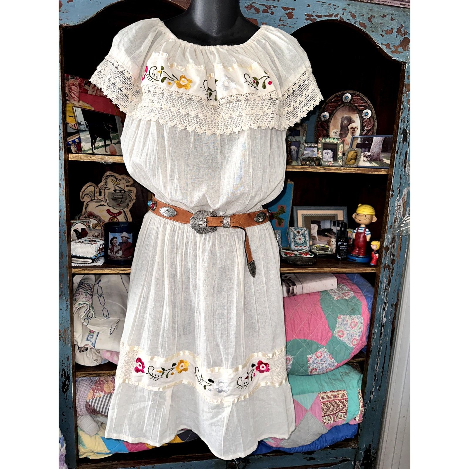 VINTAGE EMBROIDERED RUFFLE GAUZE PEASANT DRESS LACE& RIBBON