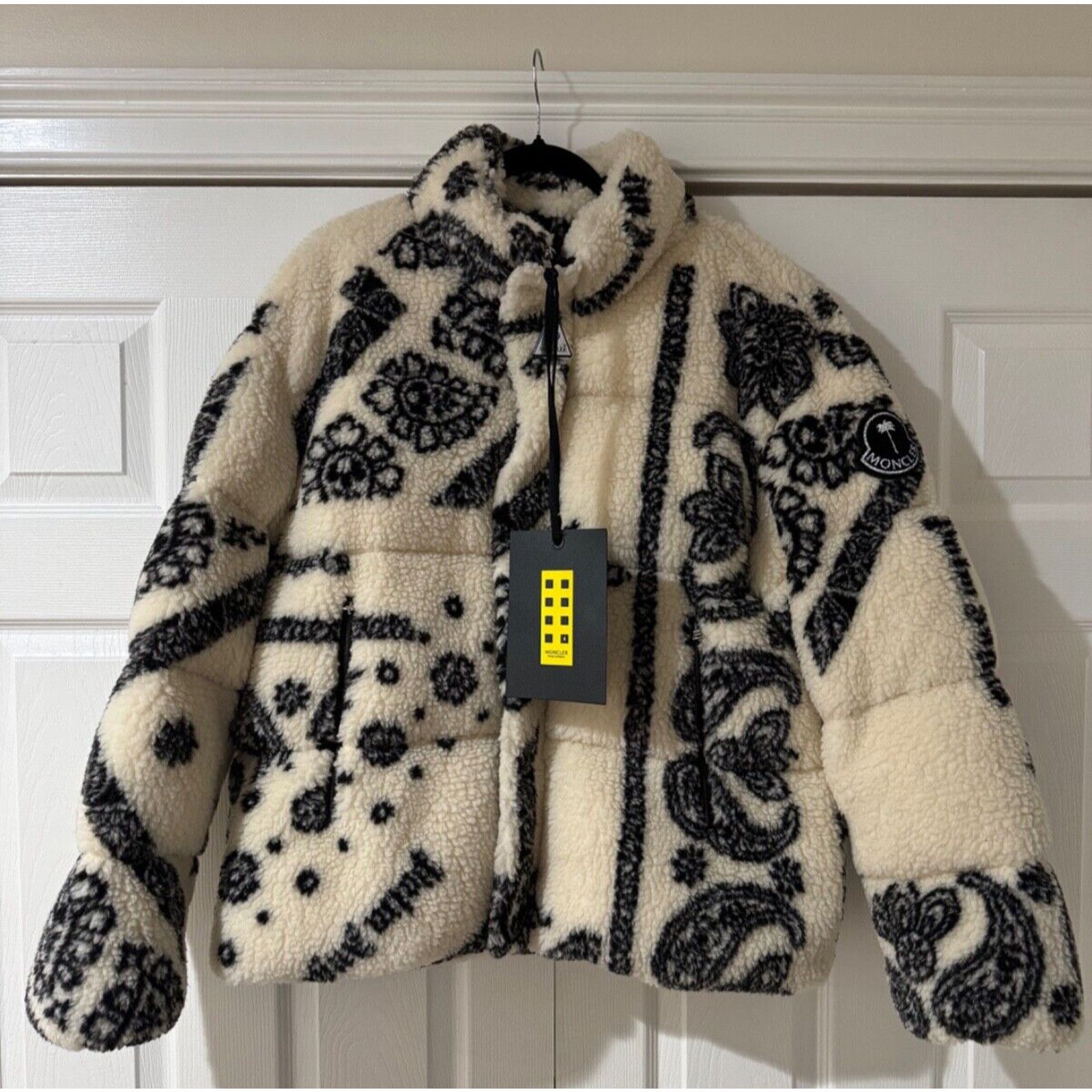 Moncler Moncler x Palm Angels Baden Paisley White Black Men's TG 4 Size US L / EU 52-54 / 3 - 4 Thumbnail