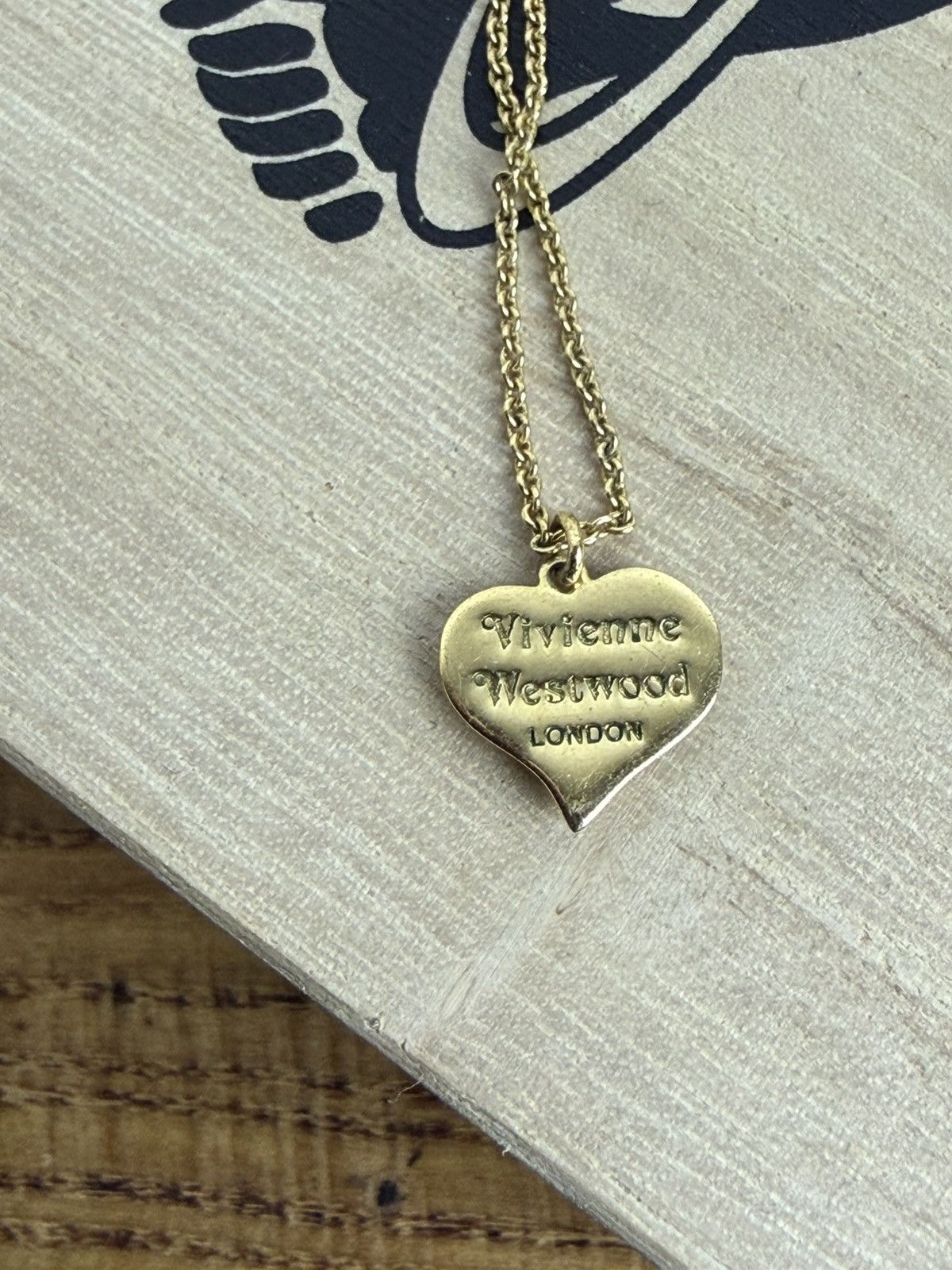 Vivienne Westwood Vivienne Westwood Petra Heart Pendane Necklace Rare Yellow Size ONE SIZE - 7 Thumbnail