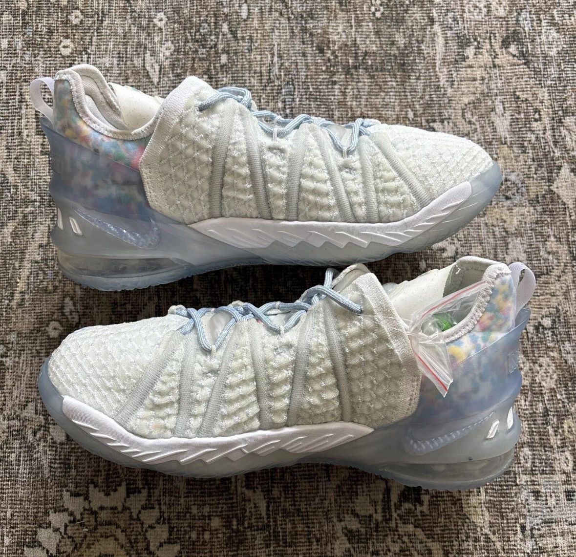 Nike Size 6.5-BRAND NEW Nike Lebron XIII 18 NRG BLUE tint Size US 6.5 / EU 39-40 - 2 Thumbnail