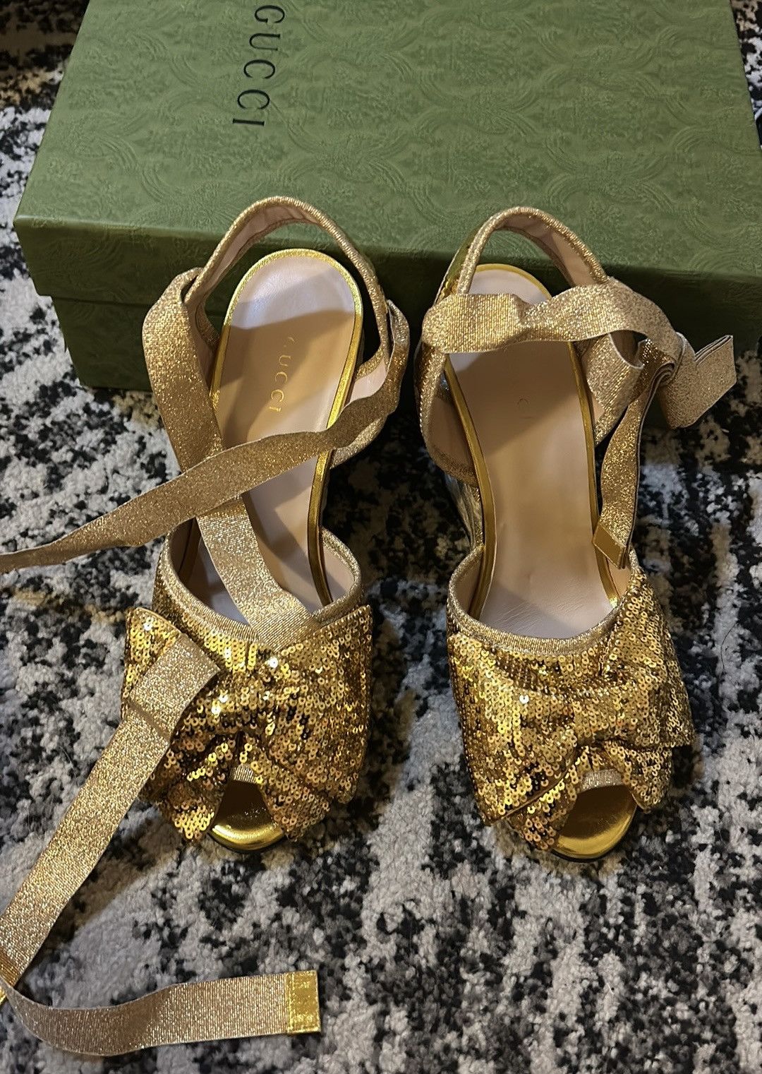 Gucci Gucci Gold Sequin Espadrilles Sandals size 40 Size US 10 / IT 40 - 2 Thumbnail