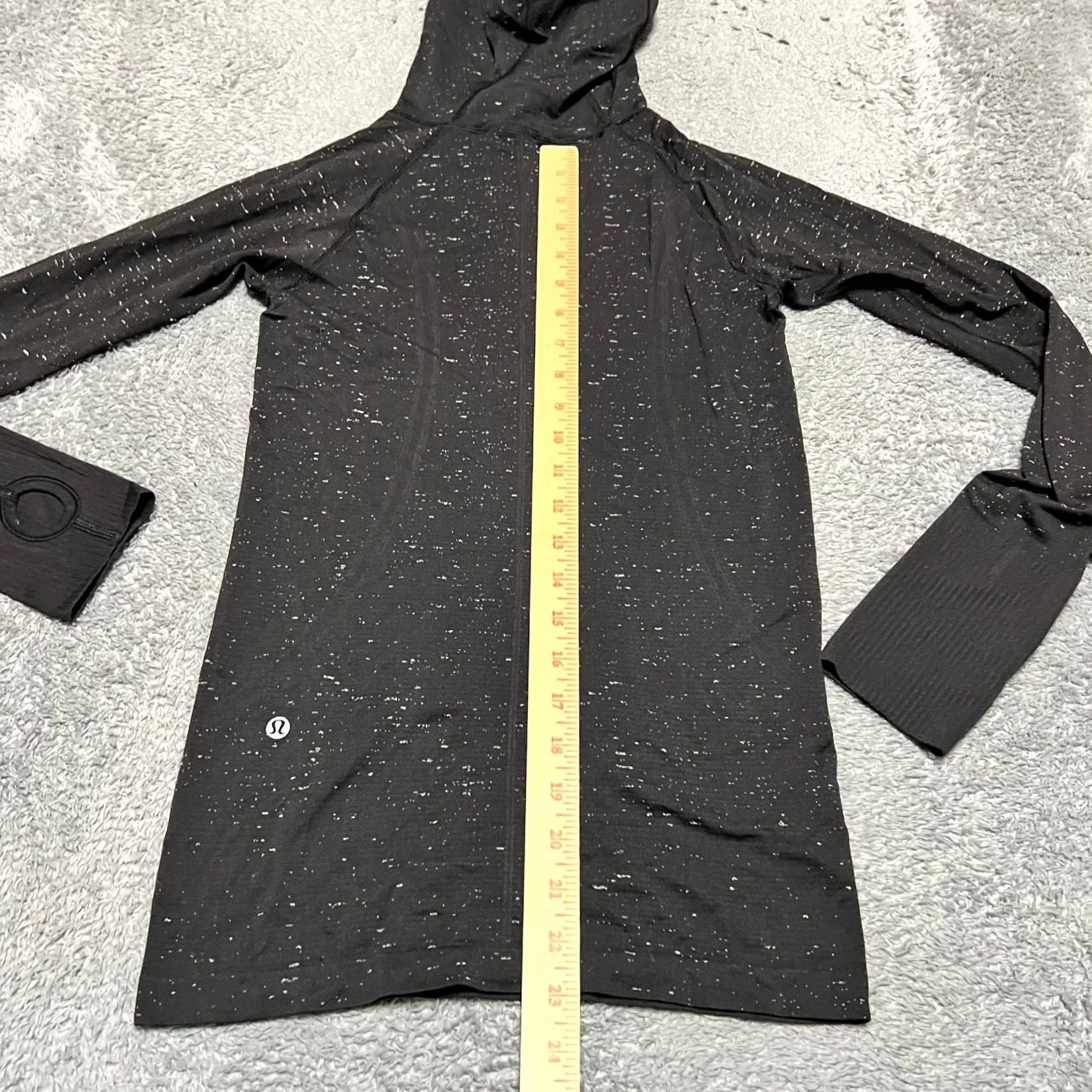 Lululemon Lululemon Hoodie Shirt Womens 4 Pullover Swiftly Tech 1/2 Zip Thumbholes Running Black Heather 4 Womens Size S / US 4 / IT 40 - 7 Thumbnail