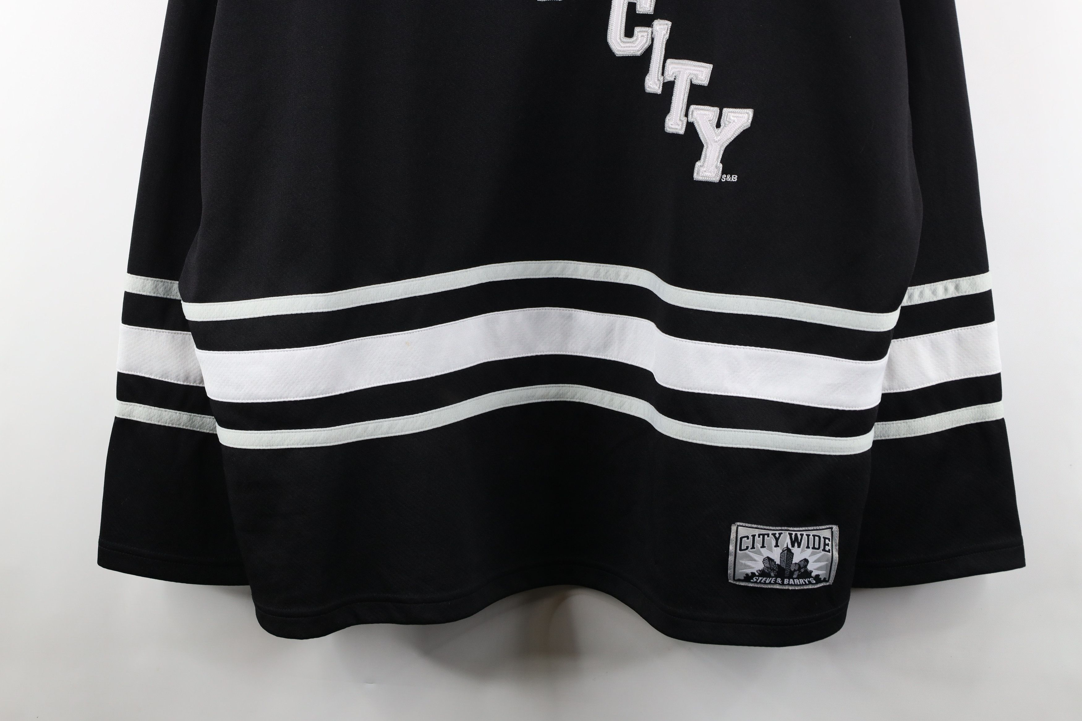 Vintage Vintage Y2K Streetwear Detroit Motor City Hockey Jersey Size US XXL / EU 58 / 5 - 3 Thumbnail