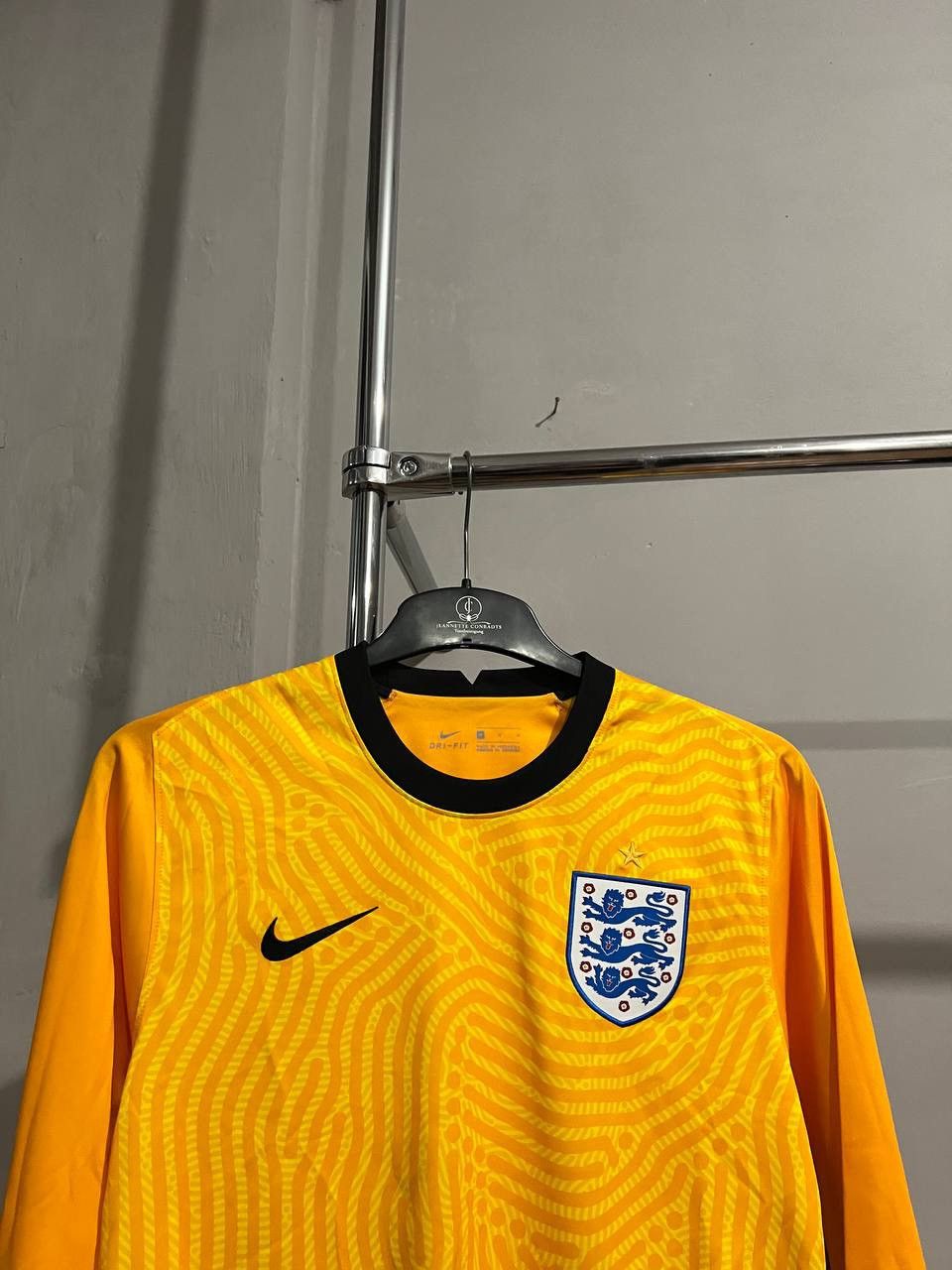 Nike 2020/21 ENGLAND TEAM GK SOCCER JERSEY FOOTBALL SHIRT SZ M Size US M / EU 48-50 / 2 - 8 Thumbnail