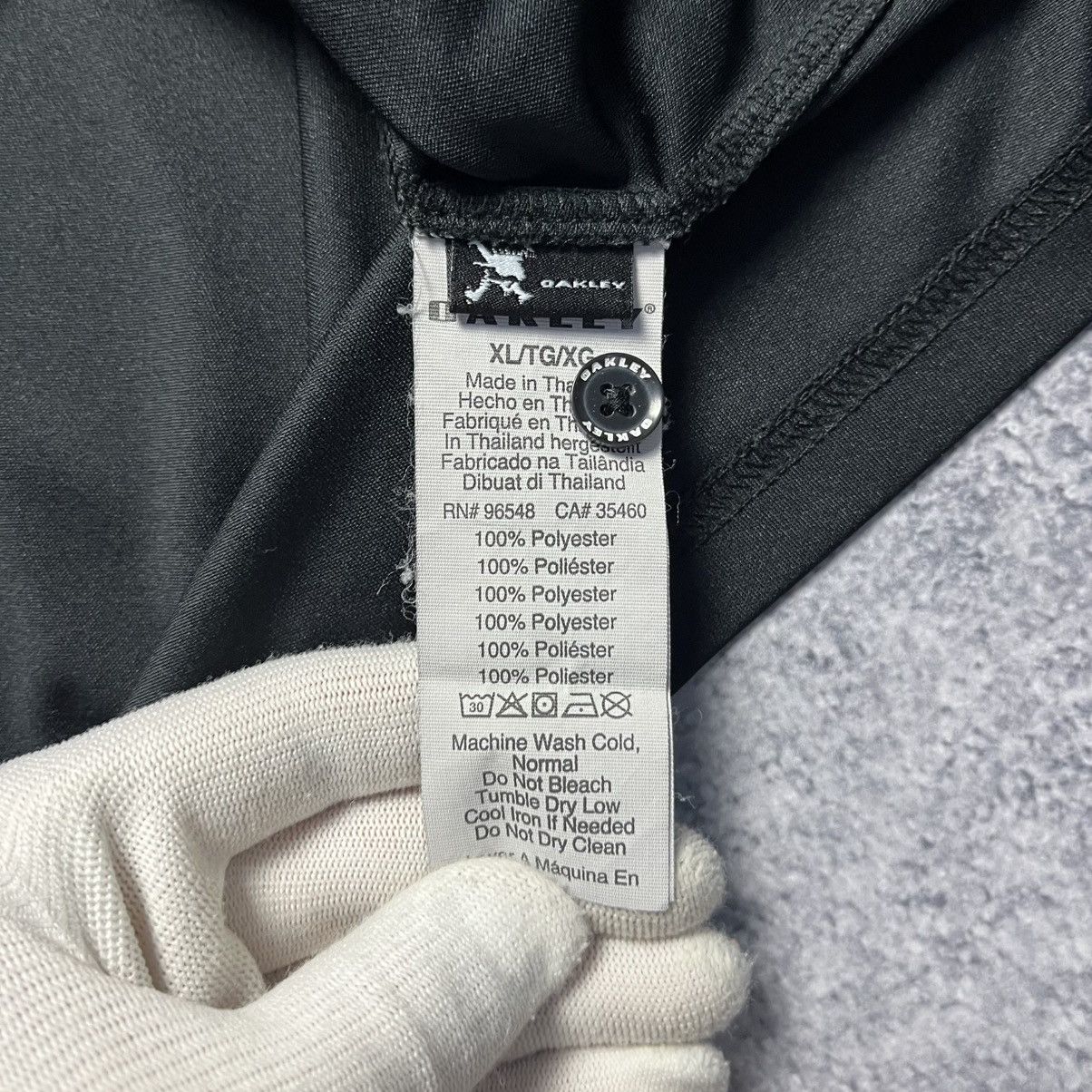 Oakley Vintage Oakley Central Logo Polo Shirt Streetwear Y2K Size US XL / EU 56 / 4 - 10 Thumbnail