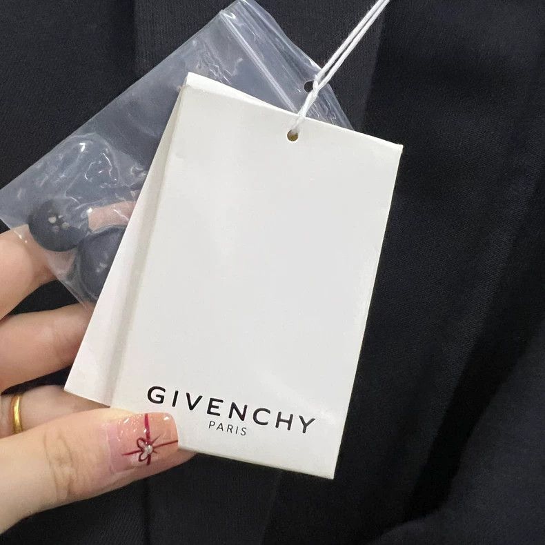 Givenchy Givenchy Size44 Black Suit Size US M / EU 48-50 / 2 - 4 Thumbnail