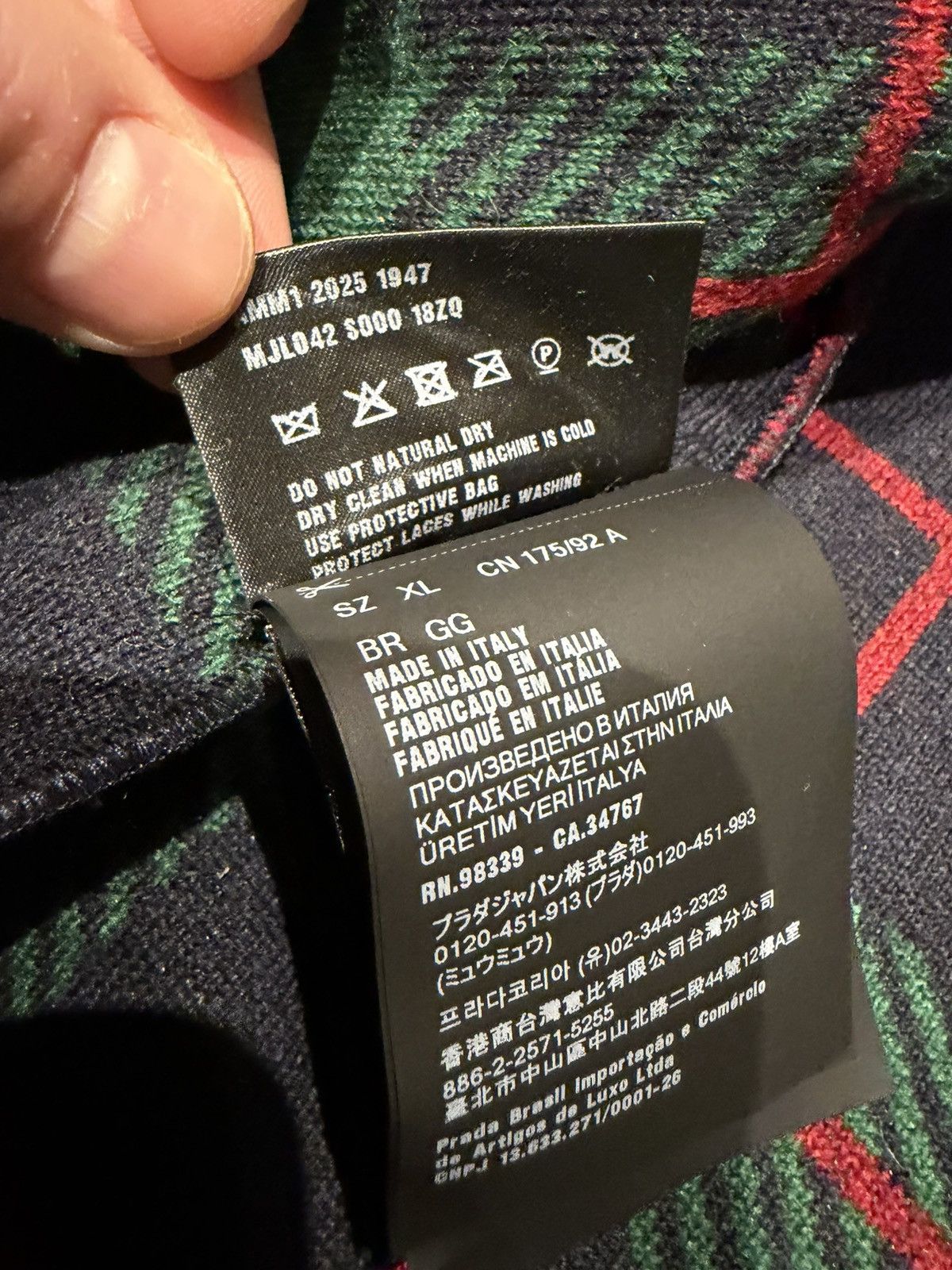 Miu Miu Checked Teddy Zipper Jacket Size US XL / EU 56 / 4 - 6 Thumbnail