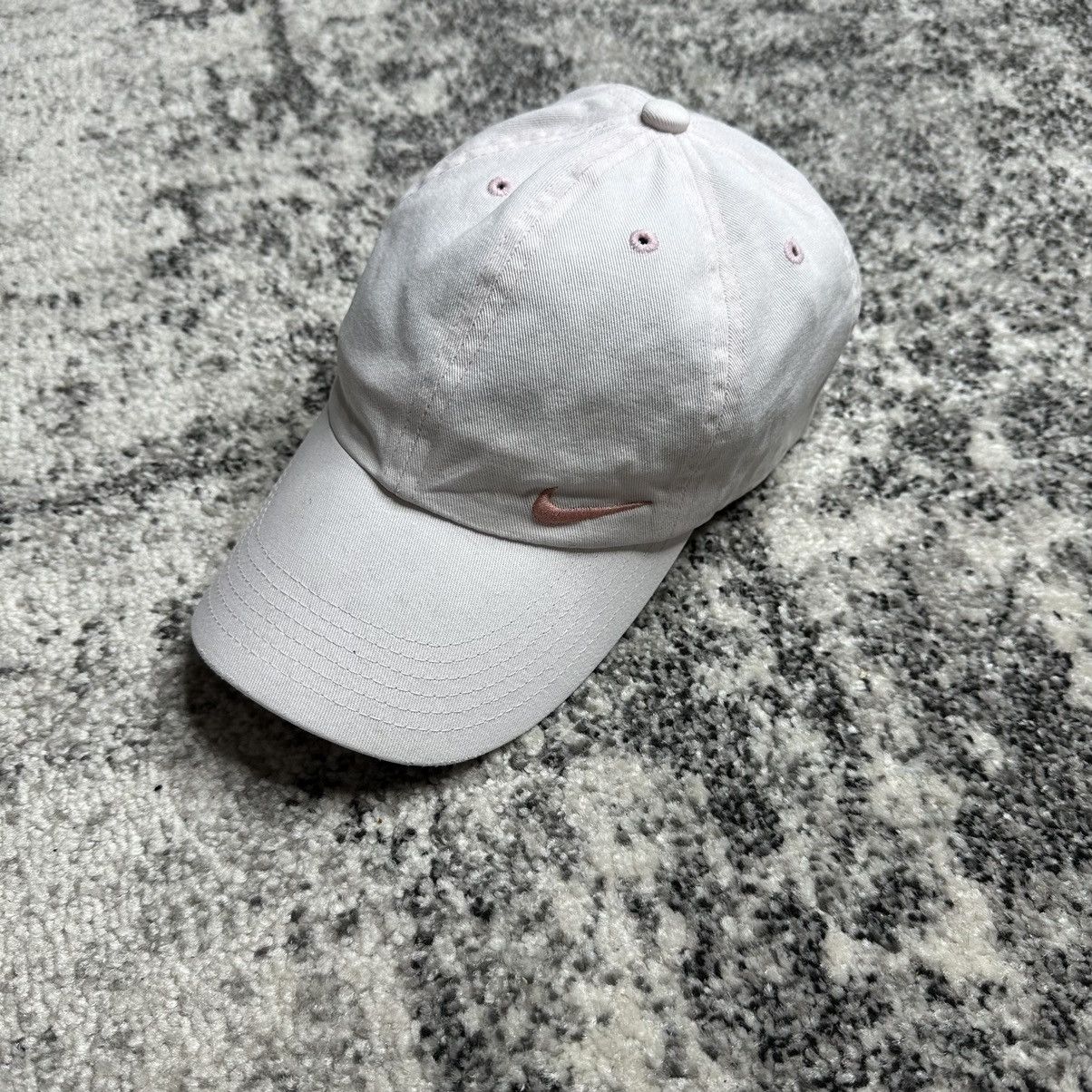 Nike Nike Vintage StreetWear Rare Y2K Cap SnapBack Size ONE SIZE - 1 Thumbnail