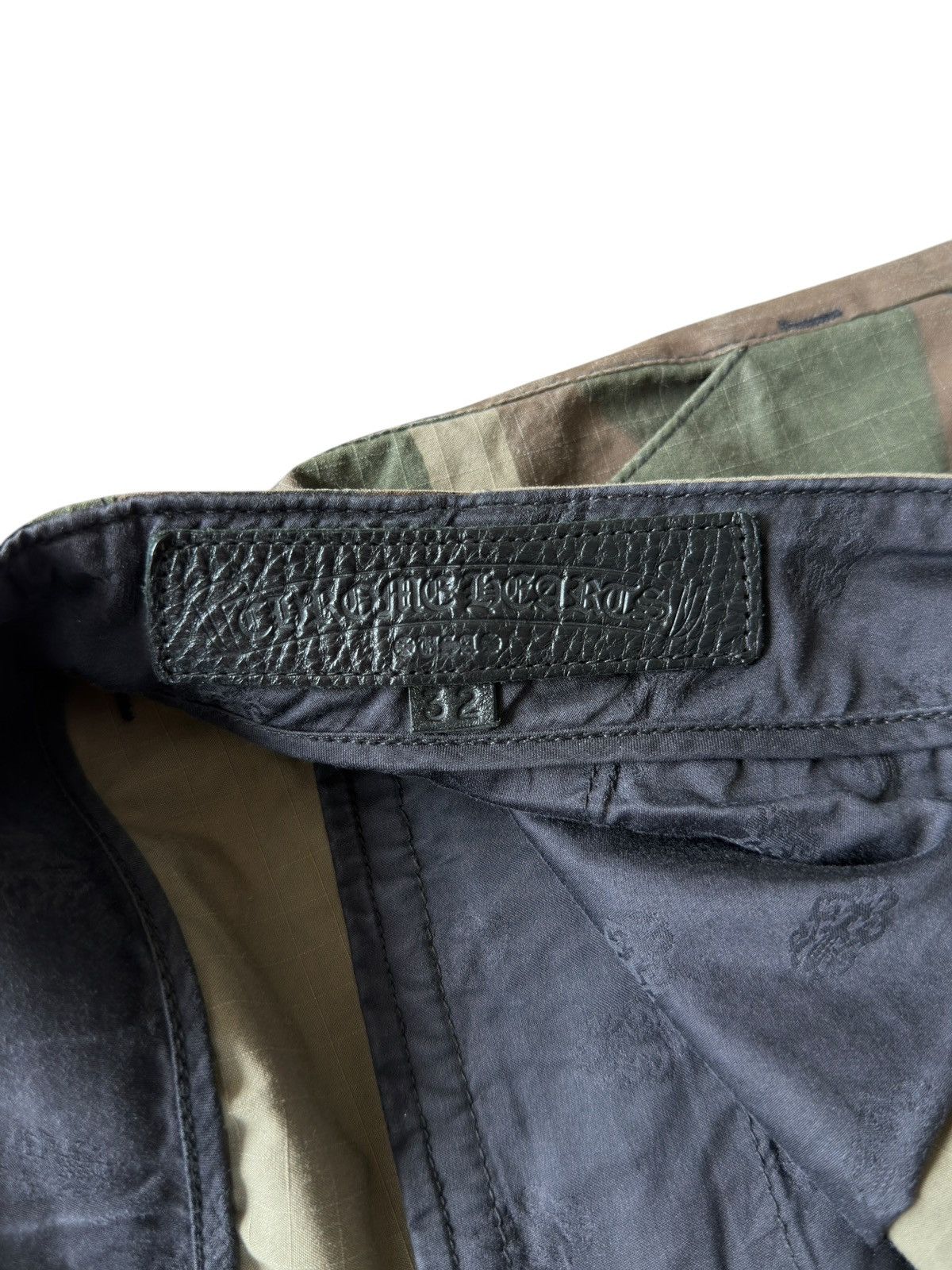 Chrome Hearts Chrome Hearts ‘Devil Dog’ Camo Cargo Shorts Size US 32 / EU 48 - 10 Thumbnail