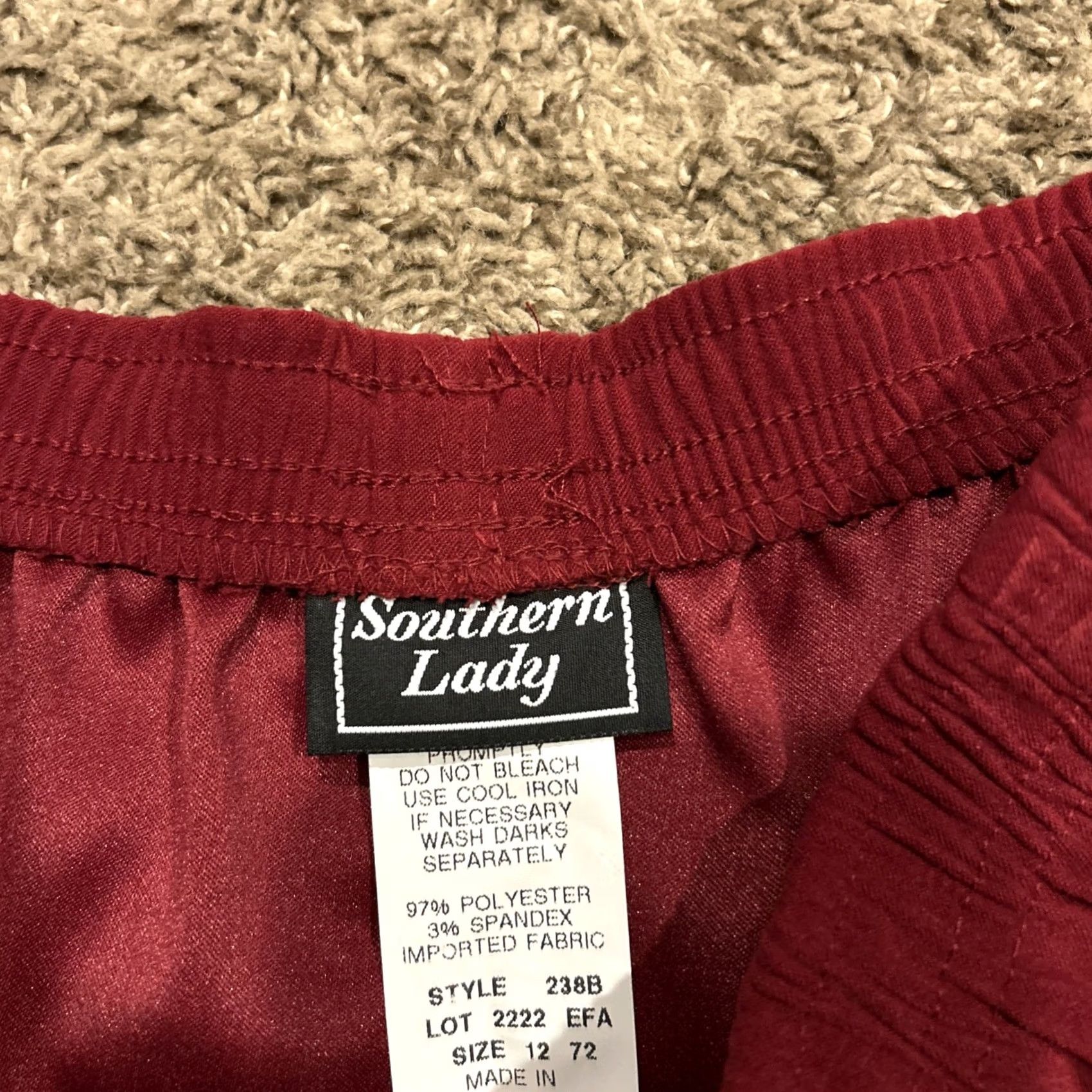 Vintage Southern Lady Skirt Women's Size 12 Red Polyester Blend Stretch A26 Size 34" / US 12 / IT 48 - 2 Thumbnail