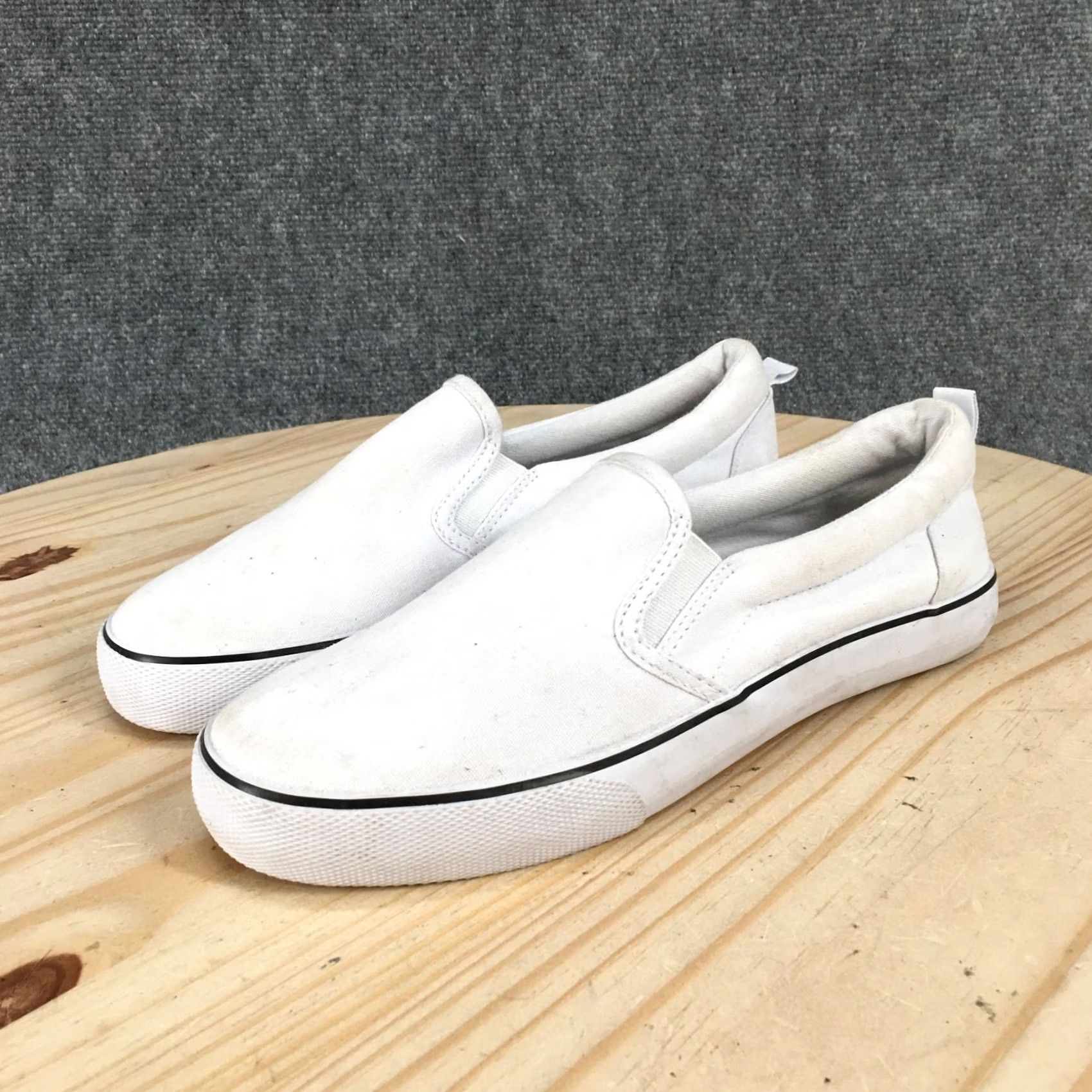 Vintage A New Day Shoes Womens 7 Casual Slip On Comfort Sneakers White Canvas Low Top Shirt Womens 7 Casual Sneakers White Canvas Low Top Size M / US 6-8 / IT 42-44 - 3 Thumbnail