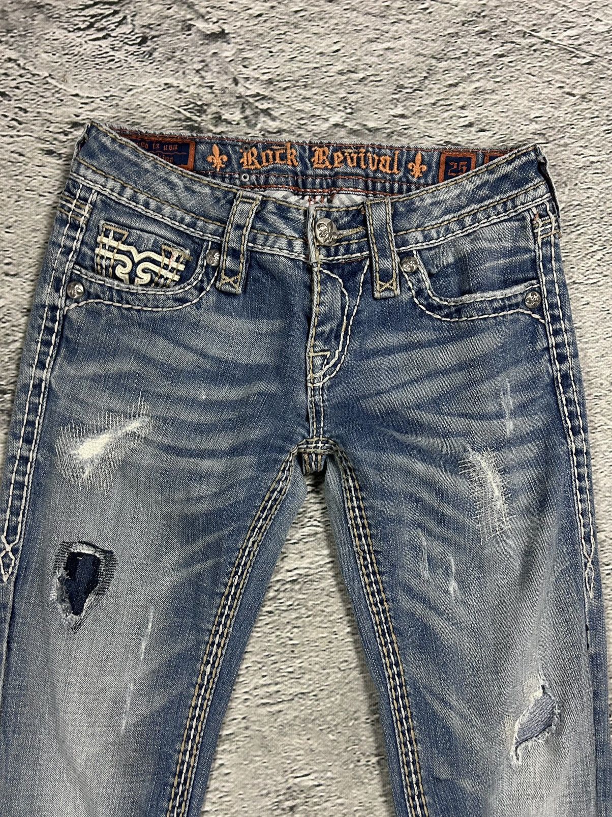 Rock Revival Rock Revival vintage light jeans leather patch Y2K flared Size 25" / US 0 / IT 36 - 7 Thumbnail