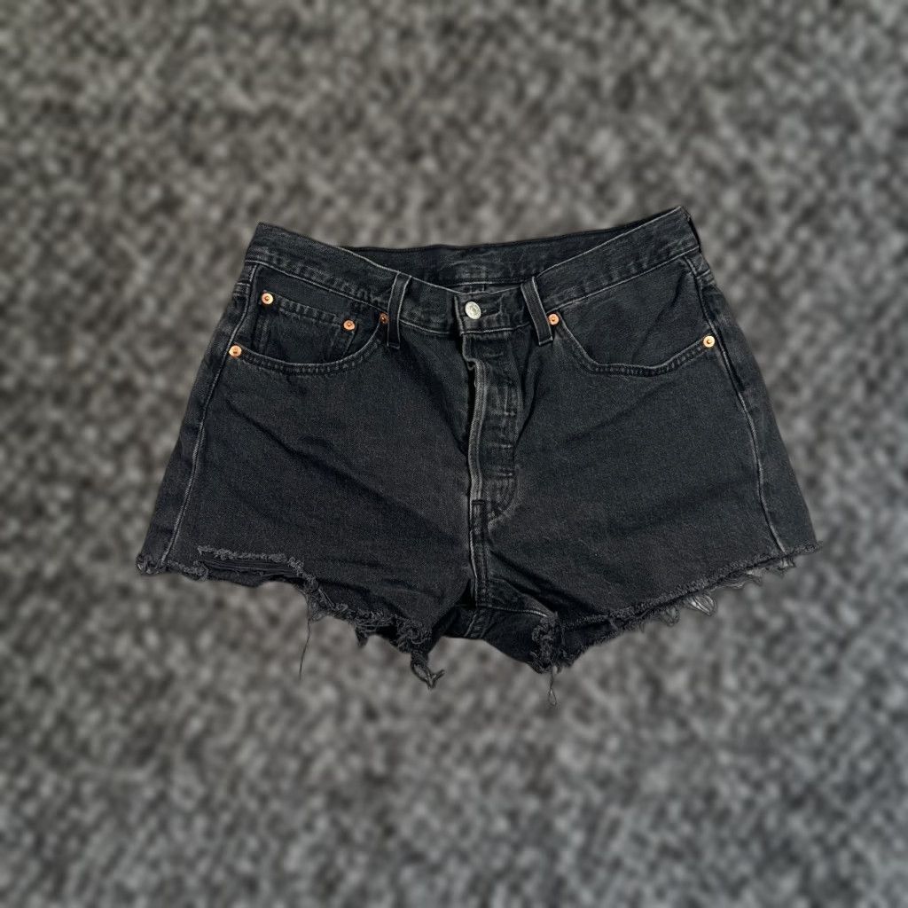 Levi's VINTAGE Levi's Women's 501 Black Denim Shorts Cut-Off Mid Rise 32 Waist Casual Summer Size 24" / US 00 / IT 34 - 1 Thumbnail