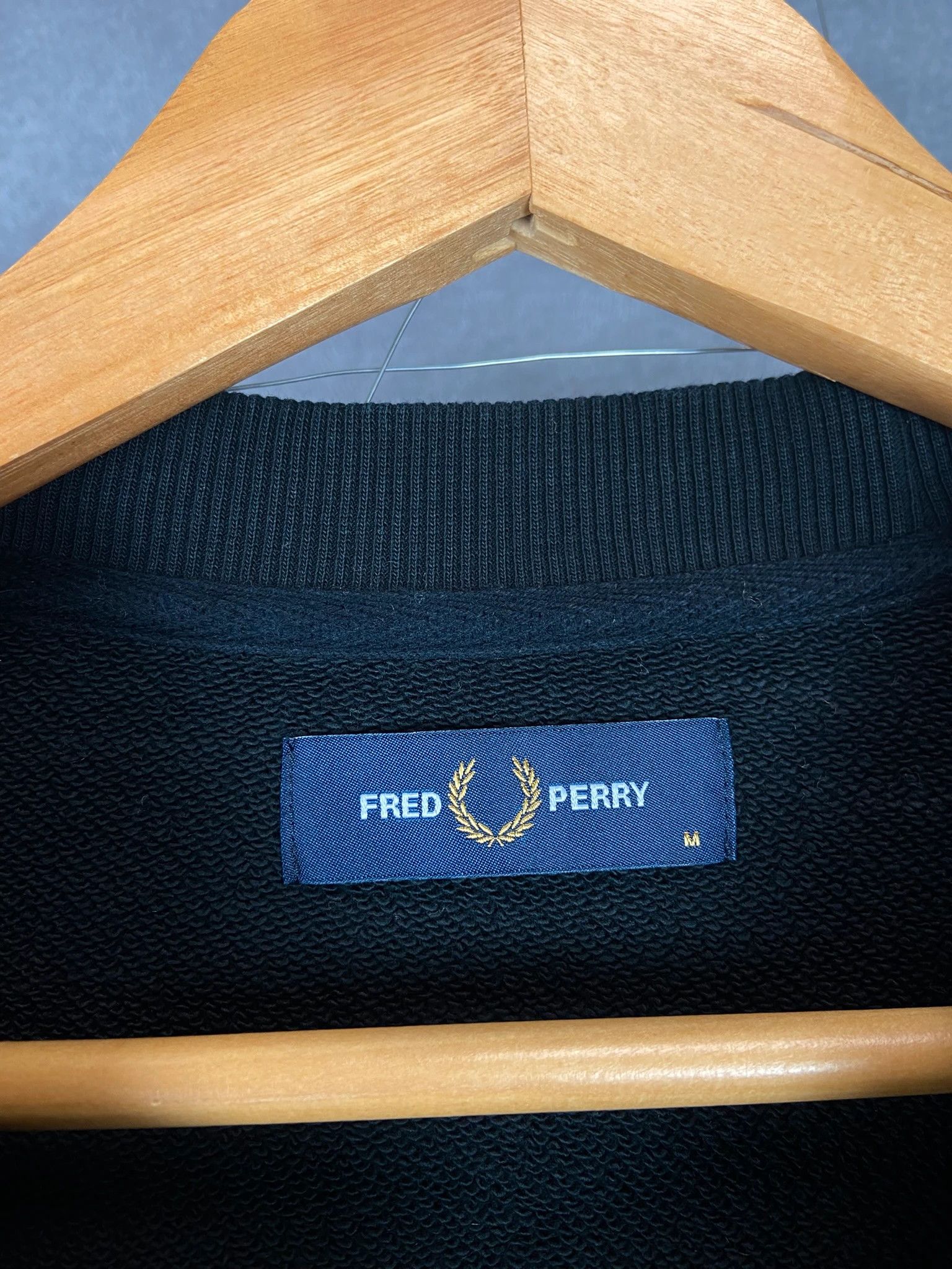 Fred Perry Fred Perry Black Sweatshirt M Minimal Logo Essential Size US M / EU 48-50 / 2 - 4 Thumbnail