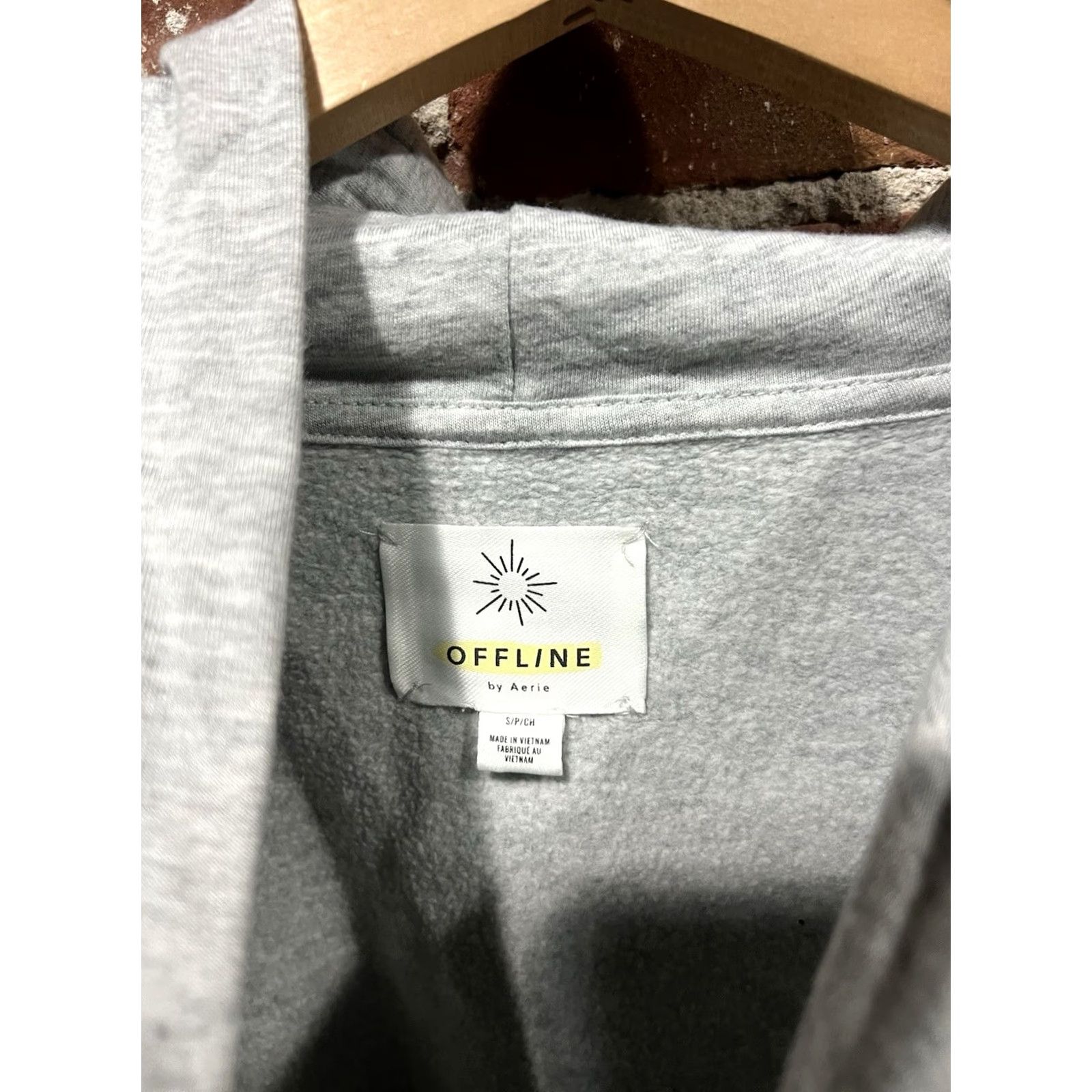 Vintage Offline Aerie Womens Gray Cropped Pullover Hoodie Size S Hooded Sweatshirt Pullover Pullover Hoodie Womens 2020s Activewear Size S / US 4 / IT 40 - 3 Thumbnail