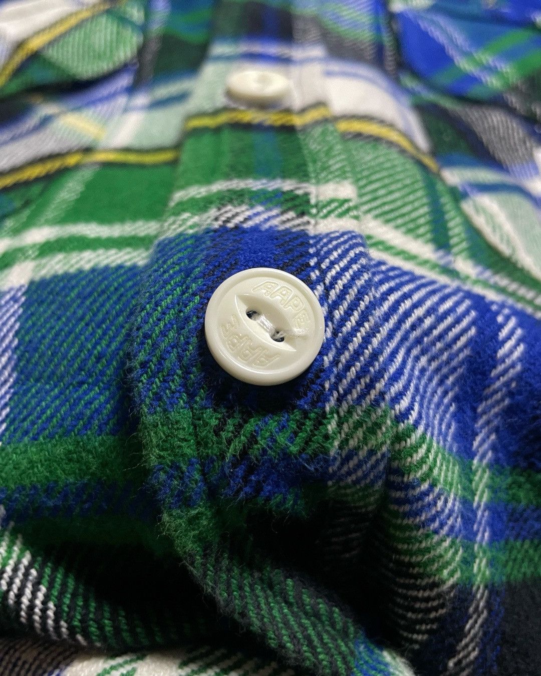 Aape HEAVY FLANNEL SHIRT HOODIE AAPE by A BATHING APE SIZE L Size US L / EU 52-54 / 3 - 7 Thumbnail