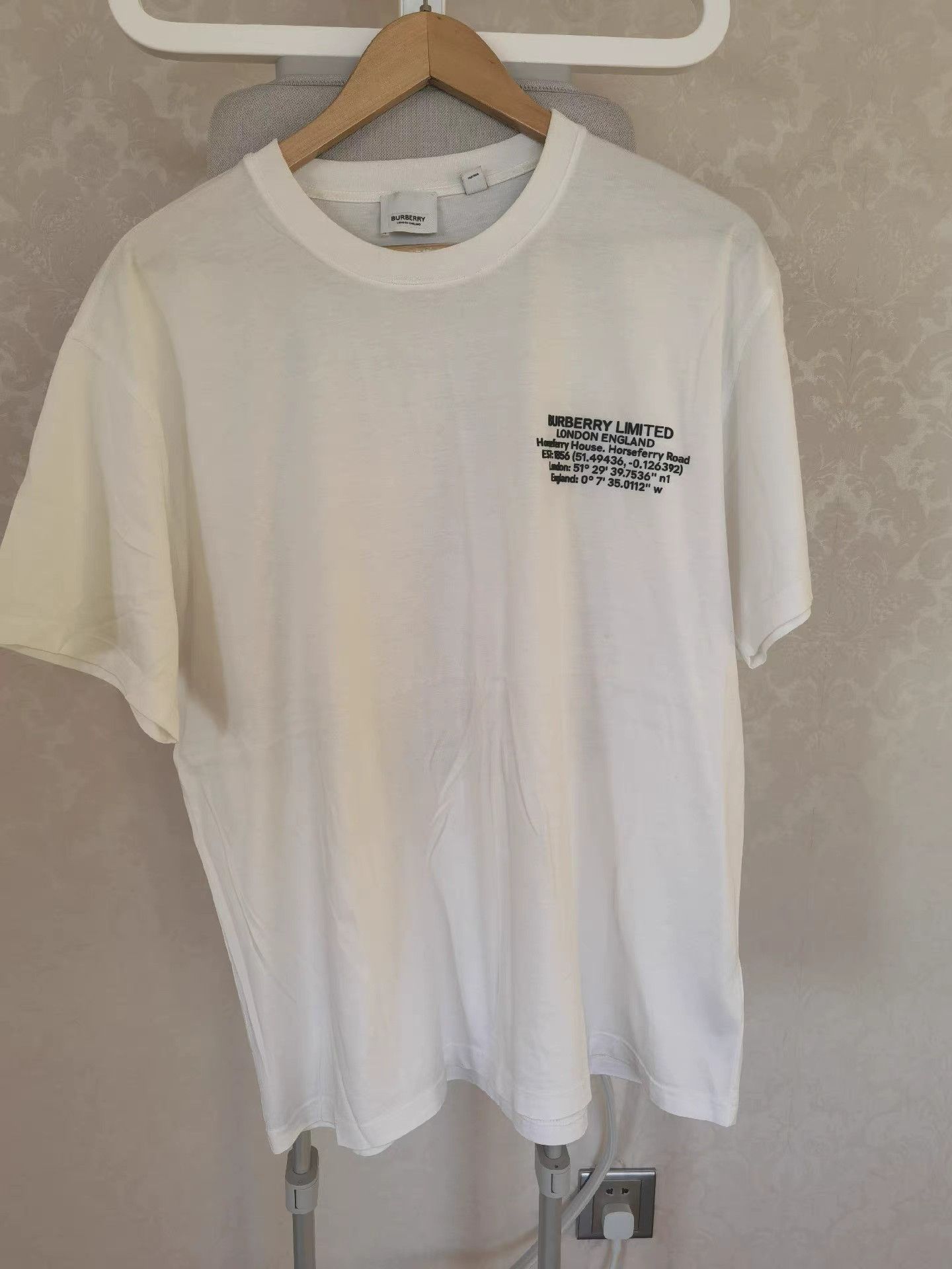 Burberry Burberry T-Shirt K17 Size US M / EU 48-50 / 2 - 1 Thumbnail