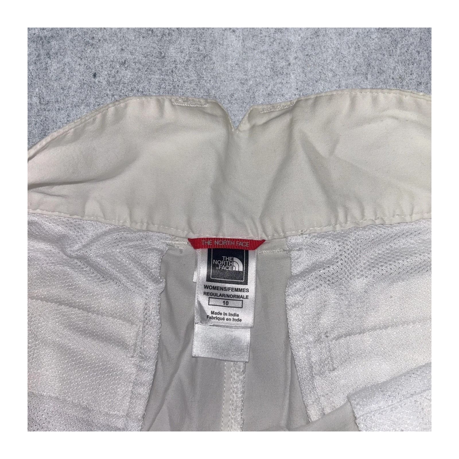 The North Face The North Face Cotton Blend Activewear Shorts White Womens 1 Size US 26 / EU 42 - 2 Thumbnail
