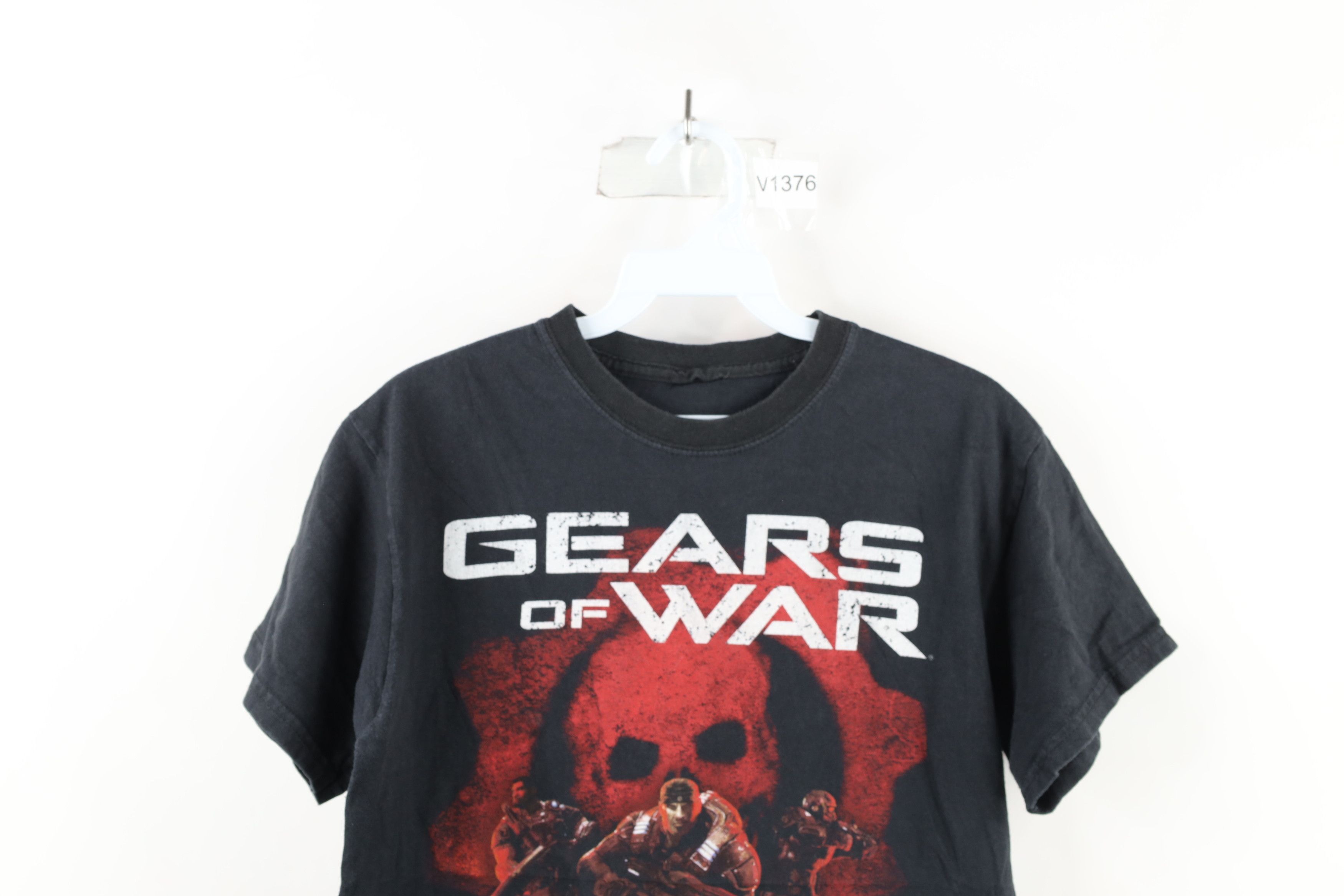 Vintage Vintage Y2K 2009 Spell Out Gears of War Video Game T-Shirt Size US S / EU 44-46 / 1 - 2 Thumbnail