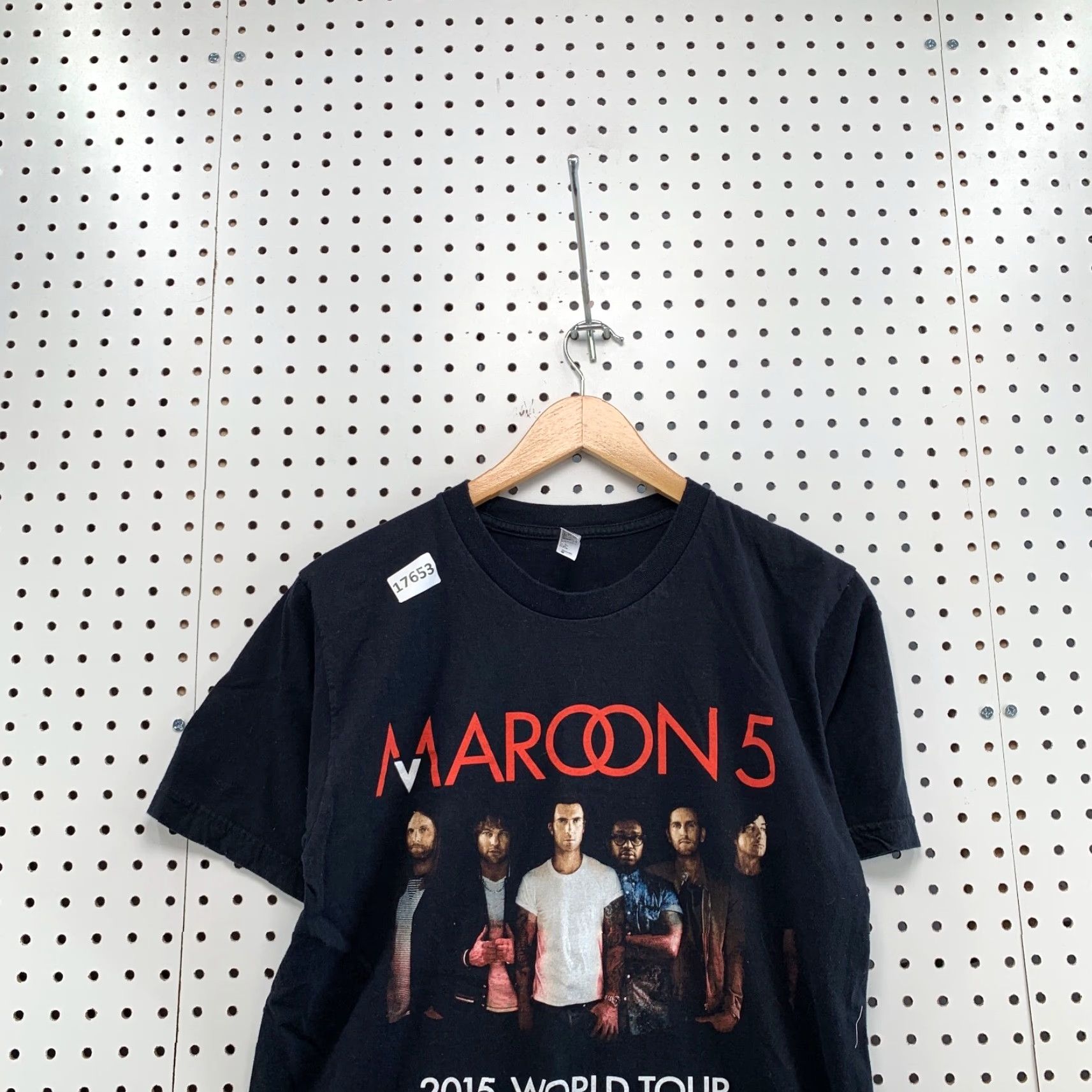 American Apparel VINTAGE Maroon 5 2015 World Tour Shirt Black Adult M 19X28 Short Sleeve Band TEE Music Mens Size US M / EU 48-50 / 2 - 2 Thumbnail