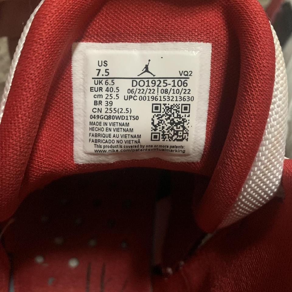 Jordan Brand Jordan Jumpman 2 Trey White Gym Red Black. Size US 7.5 / EU 40-41 - 3 Thumbnail