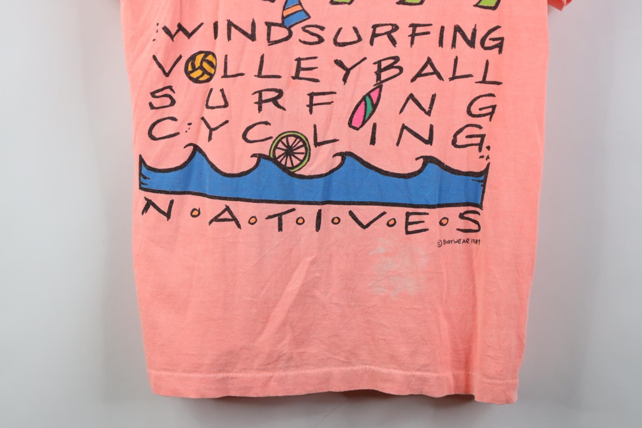 Vintage Vintage 80s Natives Surf Surfing Volleyball T-Shirt USA Size US L / EU 52-54 / 3 - 3 Thumbnail