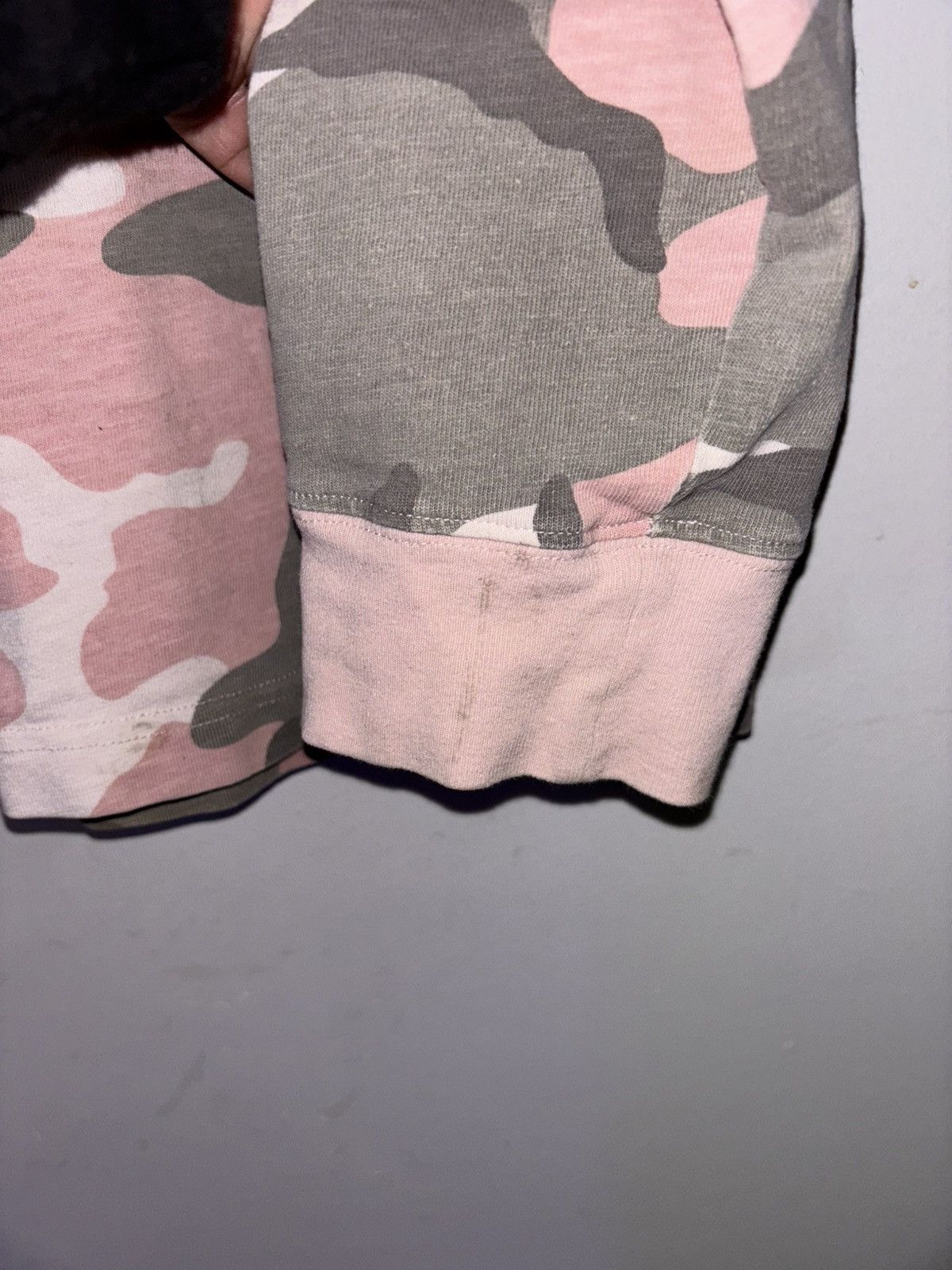 Supreme Supreme stacked logo Size US L / EU 52-54 / 3 - 10 Thumbnail