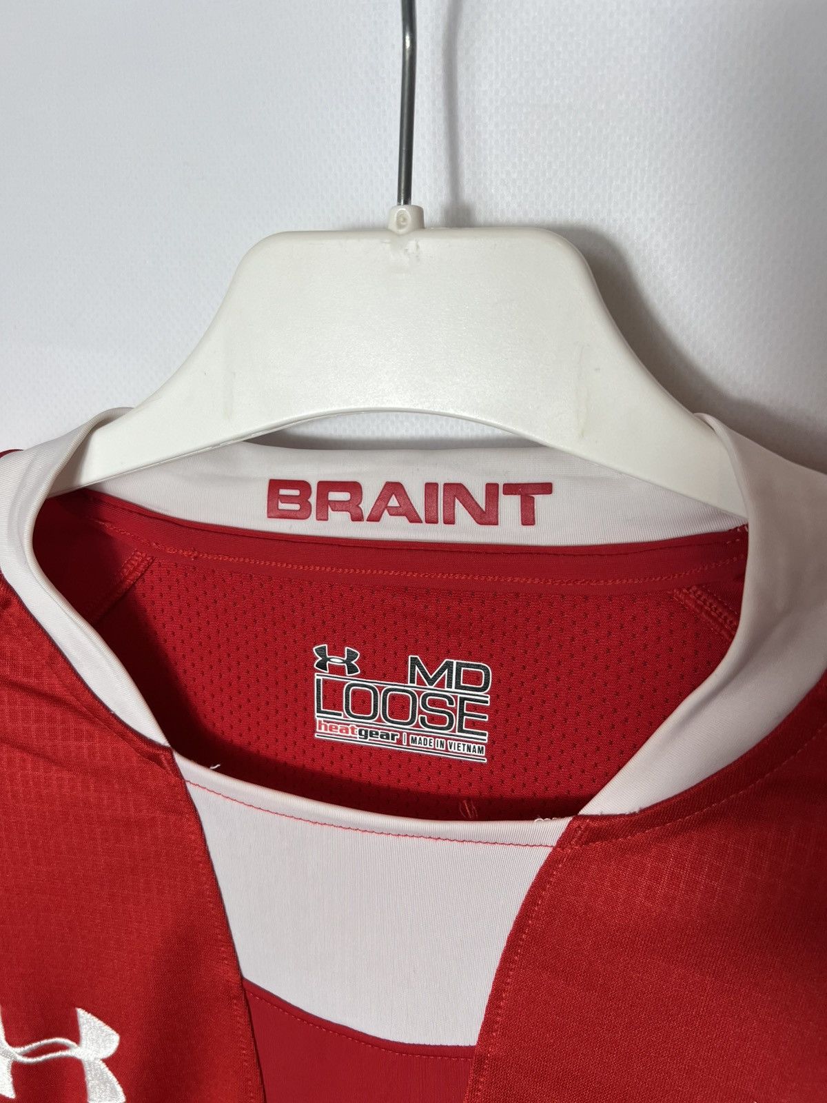 Under Armour VINTAGE RUGBY UNION WALES 2011/2013 UNDER ARMOUR LONG SLEEVE Size US M / EU 48-50 / 2 - 4 Thumbnail
