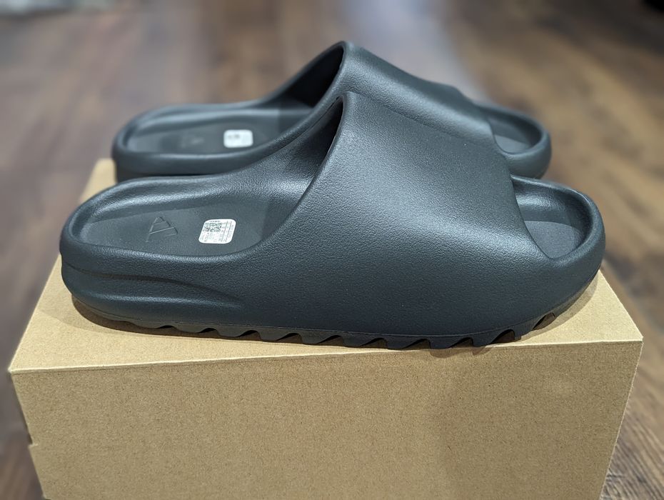 Adidas Adidas Yeezy Slide Dark Onyx | Grailed