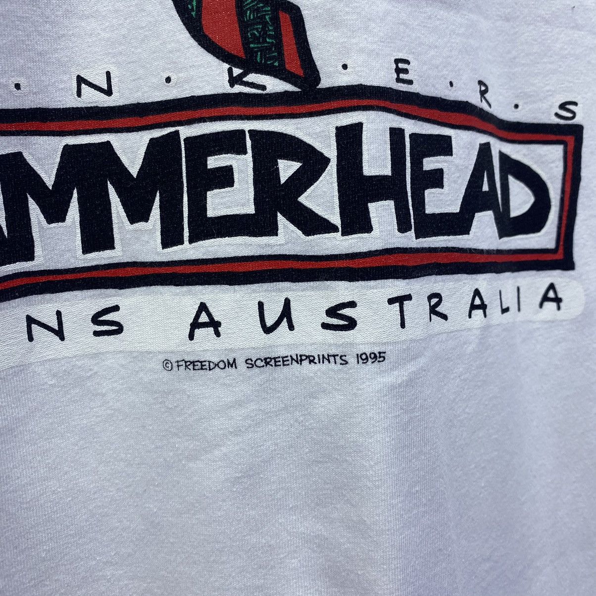 Vintage Vintage 1995 Bonkers Hammerhead Cairns Australia White Tee Size US S / EU 44-46 / 1 - 3 Thumbnail