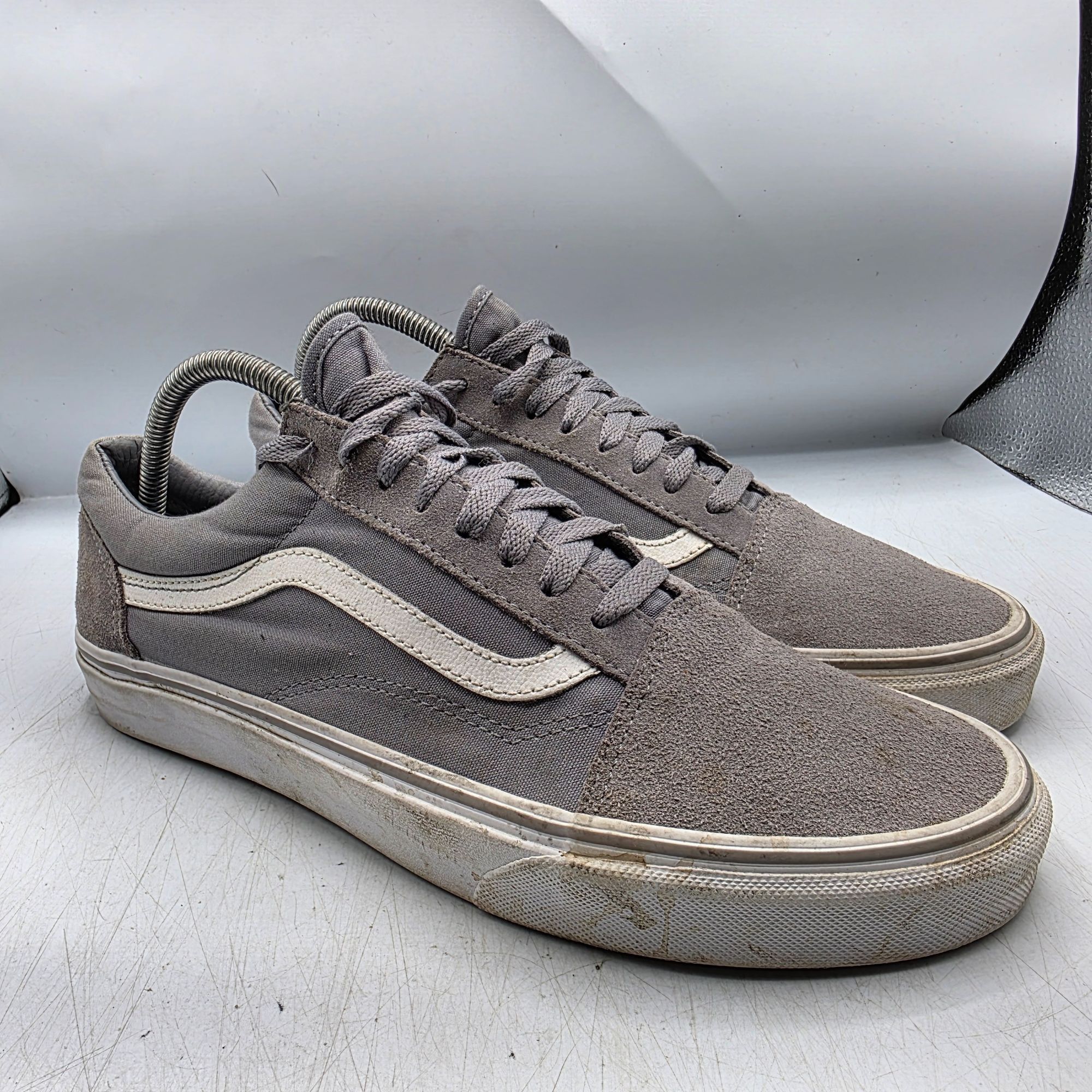 Vans Vans Old Skool Mens Size 10 Gray White Sneaker Shoes Skate C Size US 10 / EU 43 - 1 Thumbnail