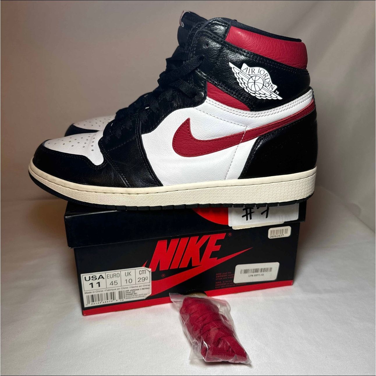 Jordan Brand × Nike Size 11 Nike Air Jordan 1 Retro High OG Gym Red Men's Shoes Size US 11 / EU 44 - 8 Thumbnail