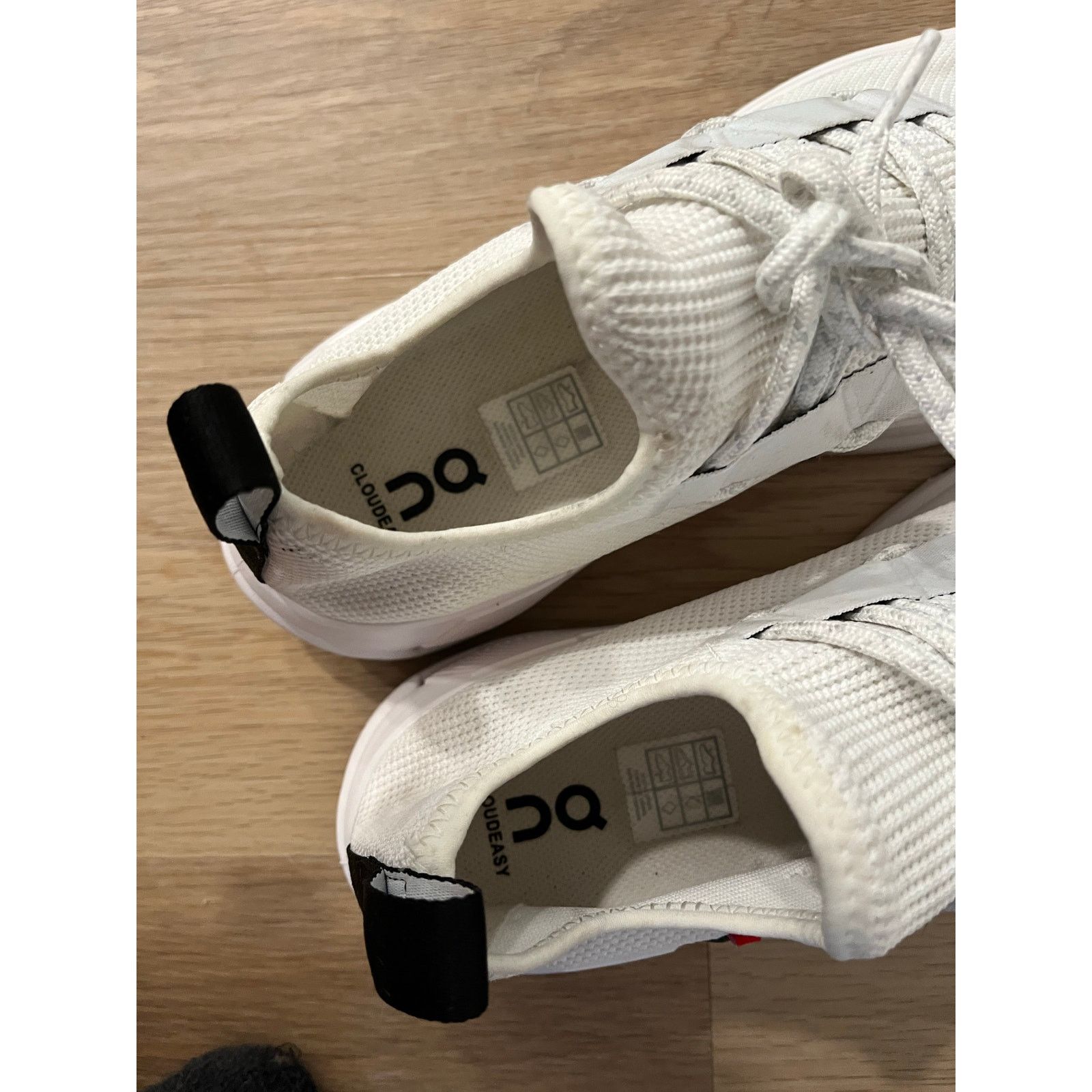 On On Mens Cloudeasy Undyed White/Black Running Size US 10 / EU 43 - 4 Thumbnail