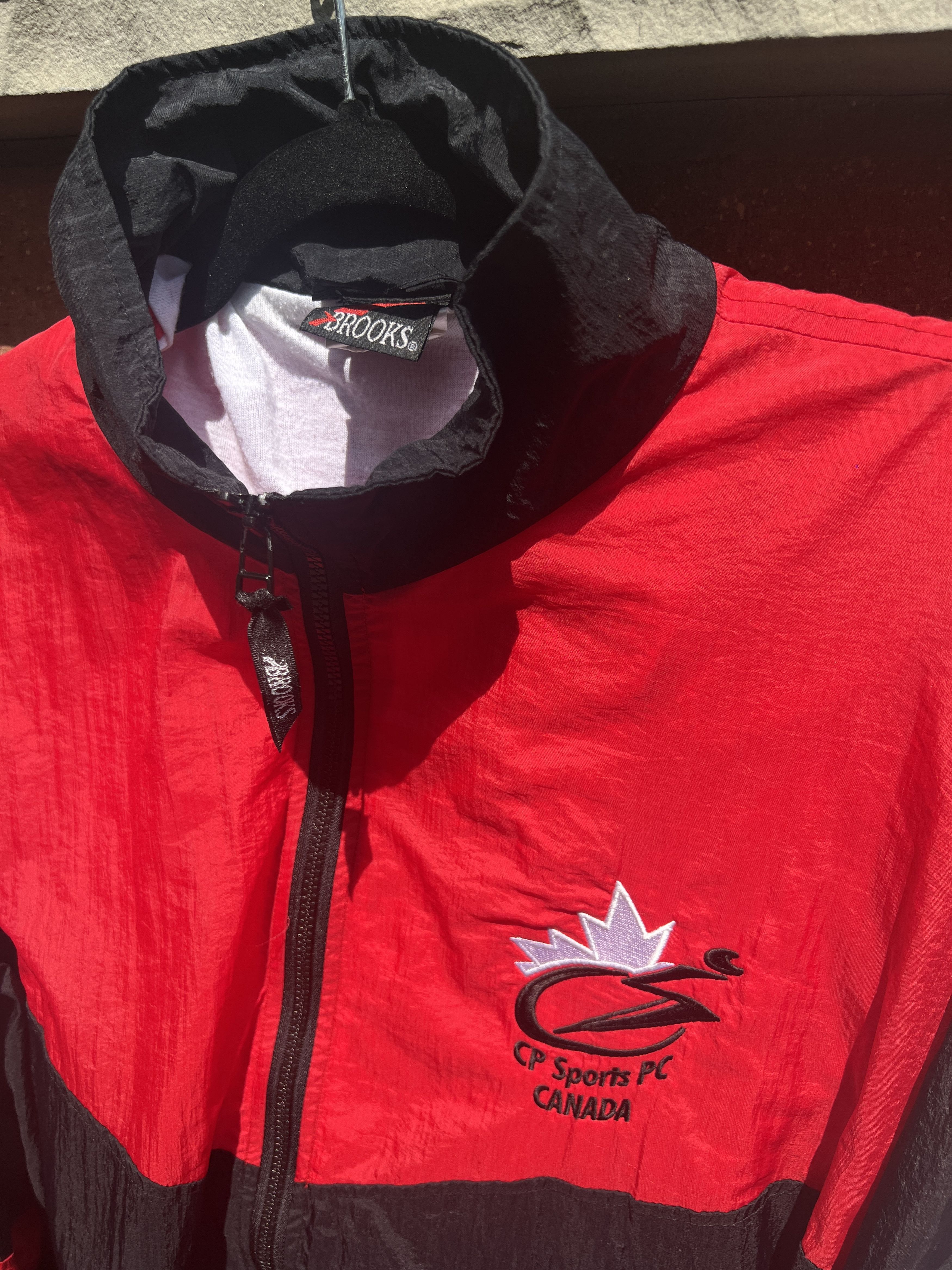 Vintage Vintage Brooks Sports Canada Windbreaker Size US XL / EU 56 / 4 - 2 Thumbnail