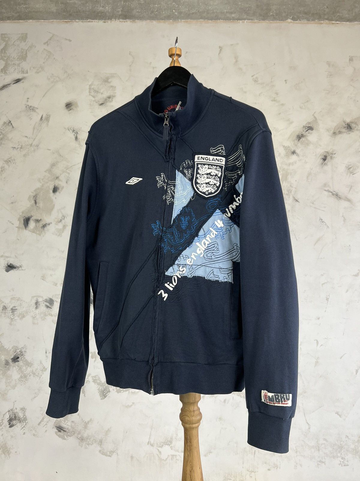 Umbro Vintage Umbro England Jacket Zip Sweater Size M - L Size US M / EU 48-50 / 2 - 1 Thumbnail