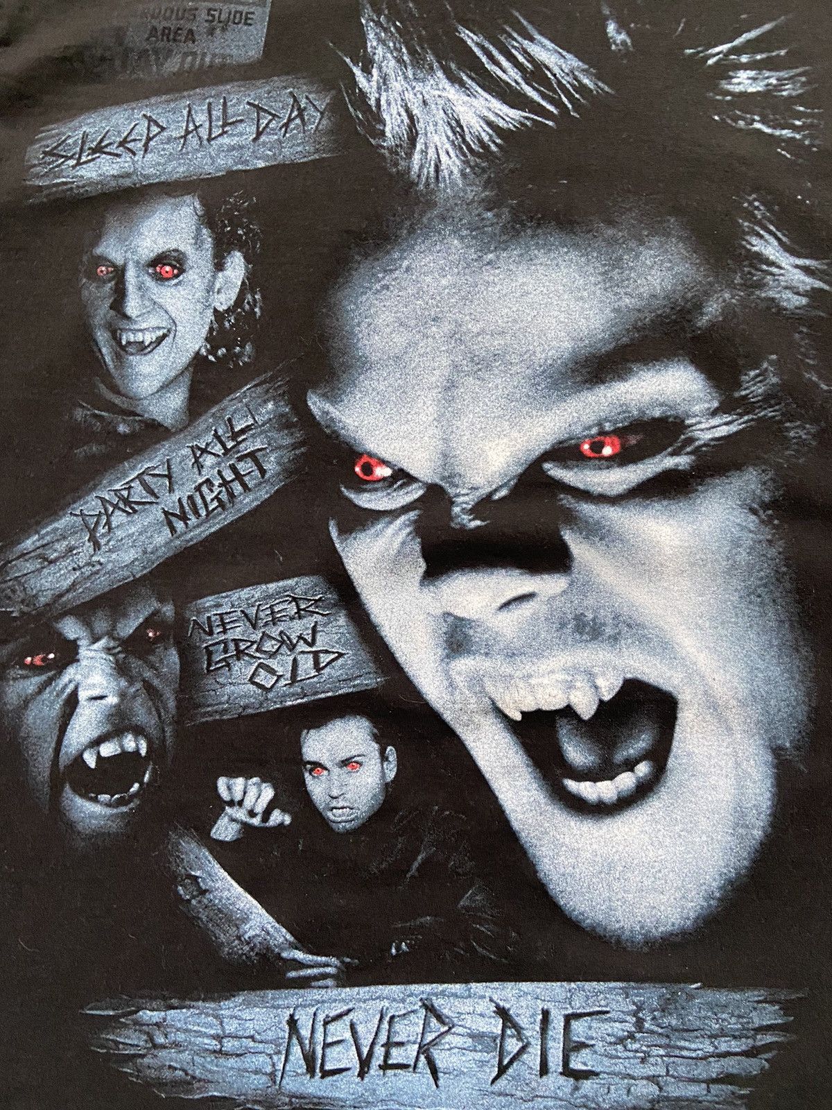 Vintage Vintage The Lost Boys T-shirt Big Logo Movie Tee Size US XXL / EU 58 / 5 - 2 Thumbnail