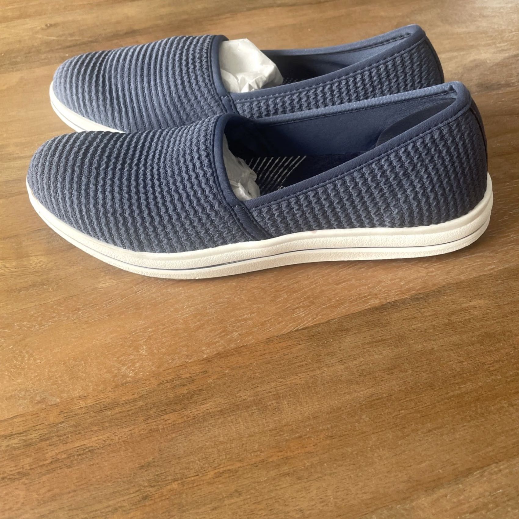 Clarks Clarks Cloudsteppers Slip On Loafer Womens Size 5 Navy Blue Cushioned Lightweight Stretch Washable Casual Travel Flat Shoes Size US 5 / IT 35 - 4 Thumbnail