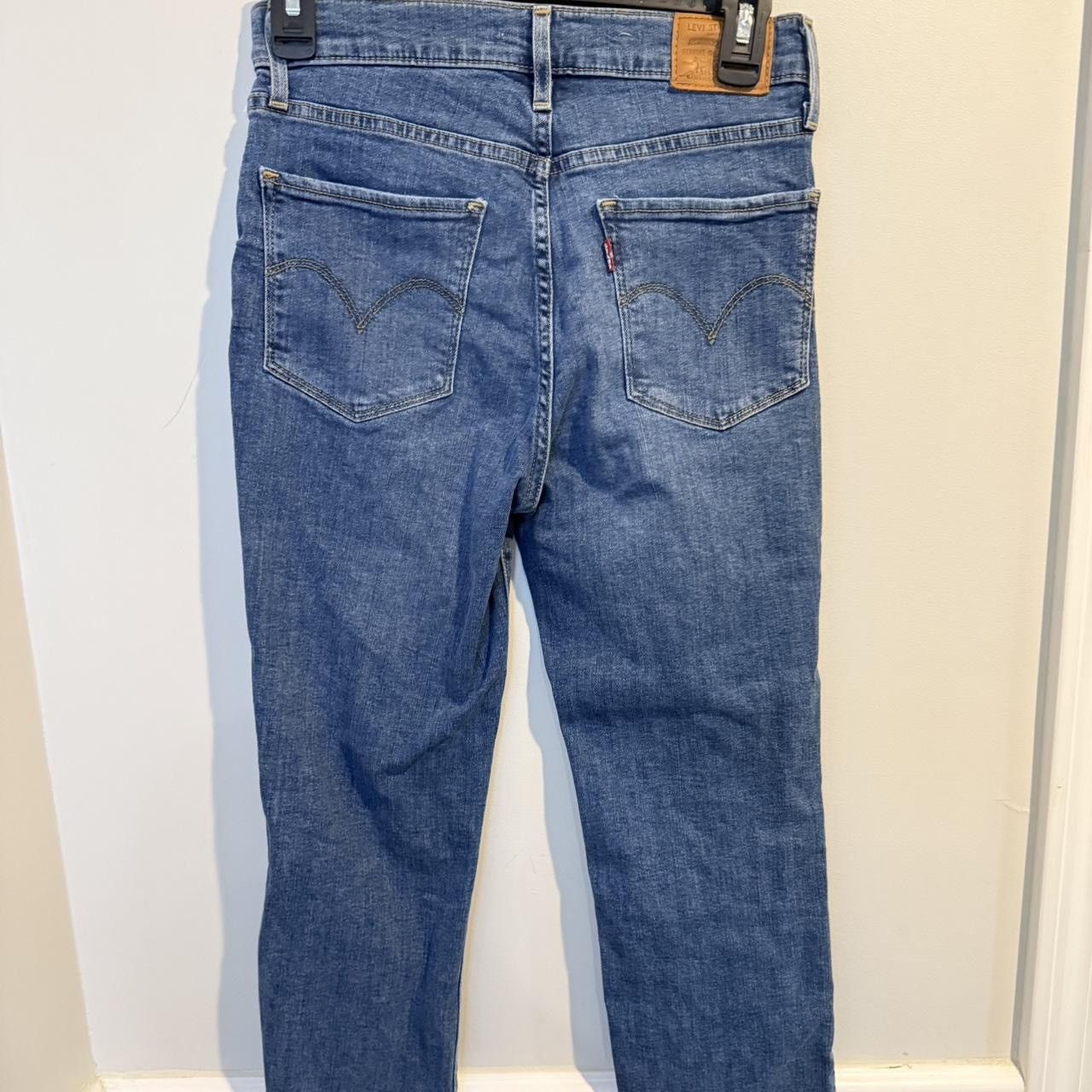 Levi's Levi’s Premium 724 High Rise Straight Ripped Jeans Size 27 Size 27" / US 4 / IT 40 - 8 Thumbnail