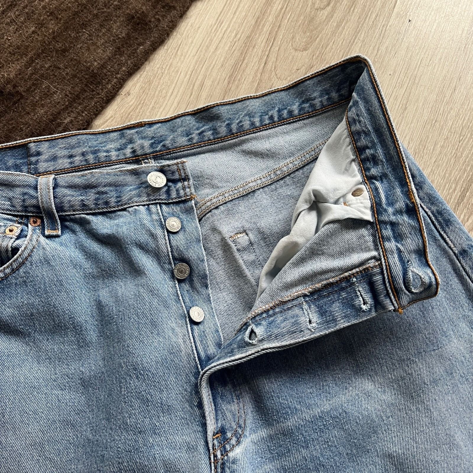 Levi's Levi’s 501 Vintage Button Fly USA Made Light Blue Jeans Size Size US 34 / EU 50 - 7 Thumbnail