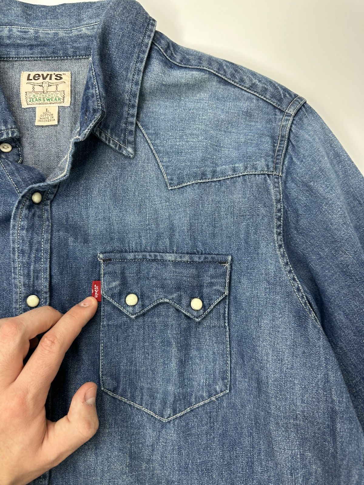Levi's 90's Levis Snap Denim Shirt Men's Blue Size US L / EU 52-54 / 3 - 7 Thumbnail