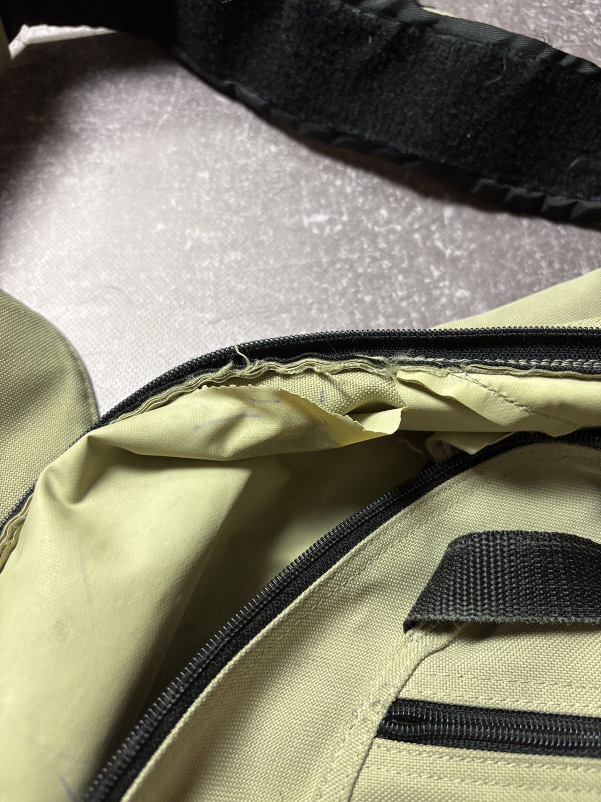 Quiksilver crazy vintage quick silver sling bag y2k surf 90s billabong Size ONE SIZE - 12 Thumbnail